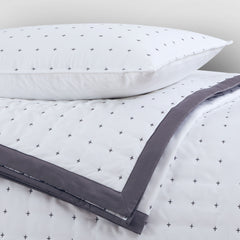 Malako Luxe 550 TC 100% Cotton White Solid King Size Bedspread Set