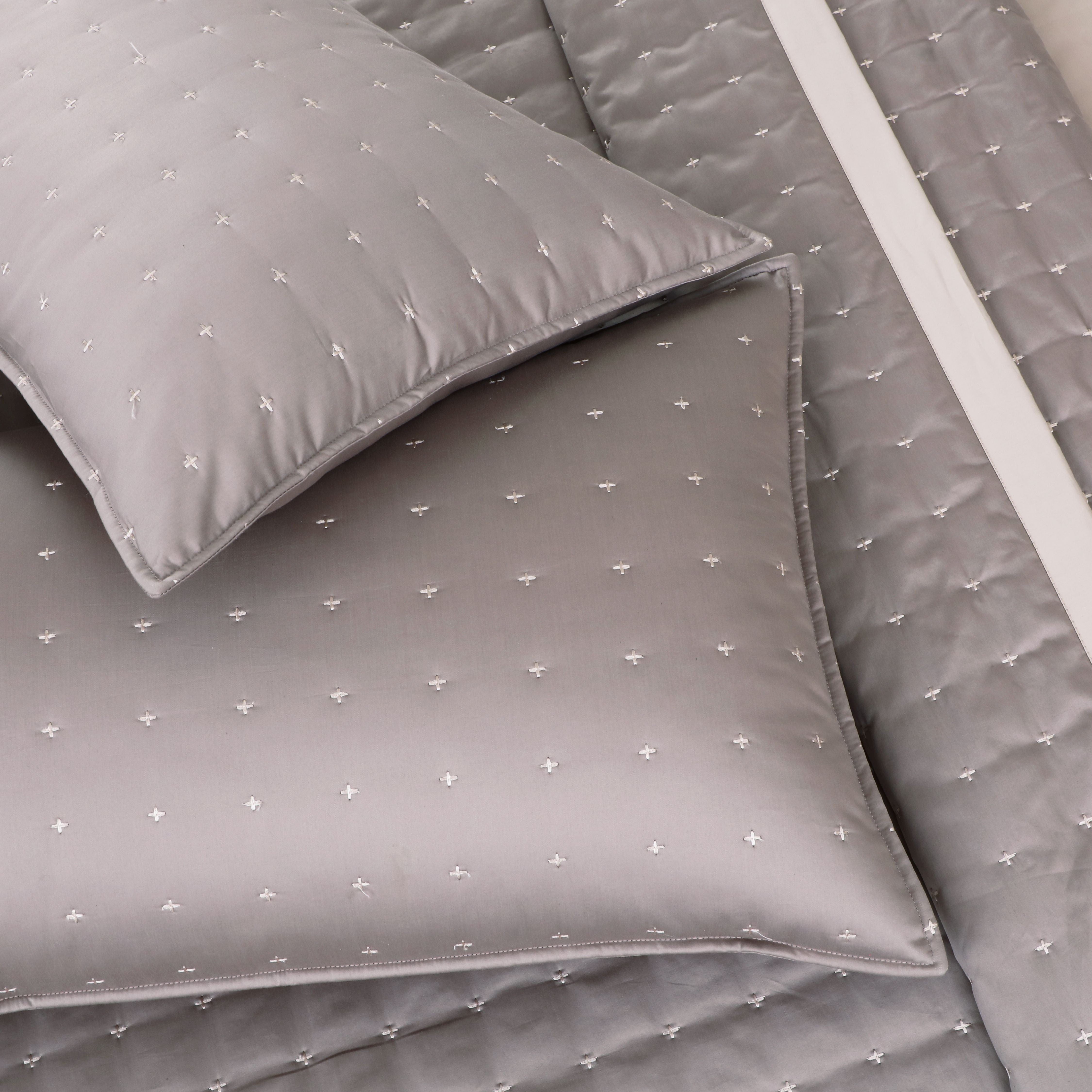 Malako Luxe 550 TC 100% Cotton Taupe Brown Solid King Size Bedspread Set