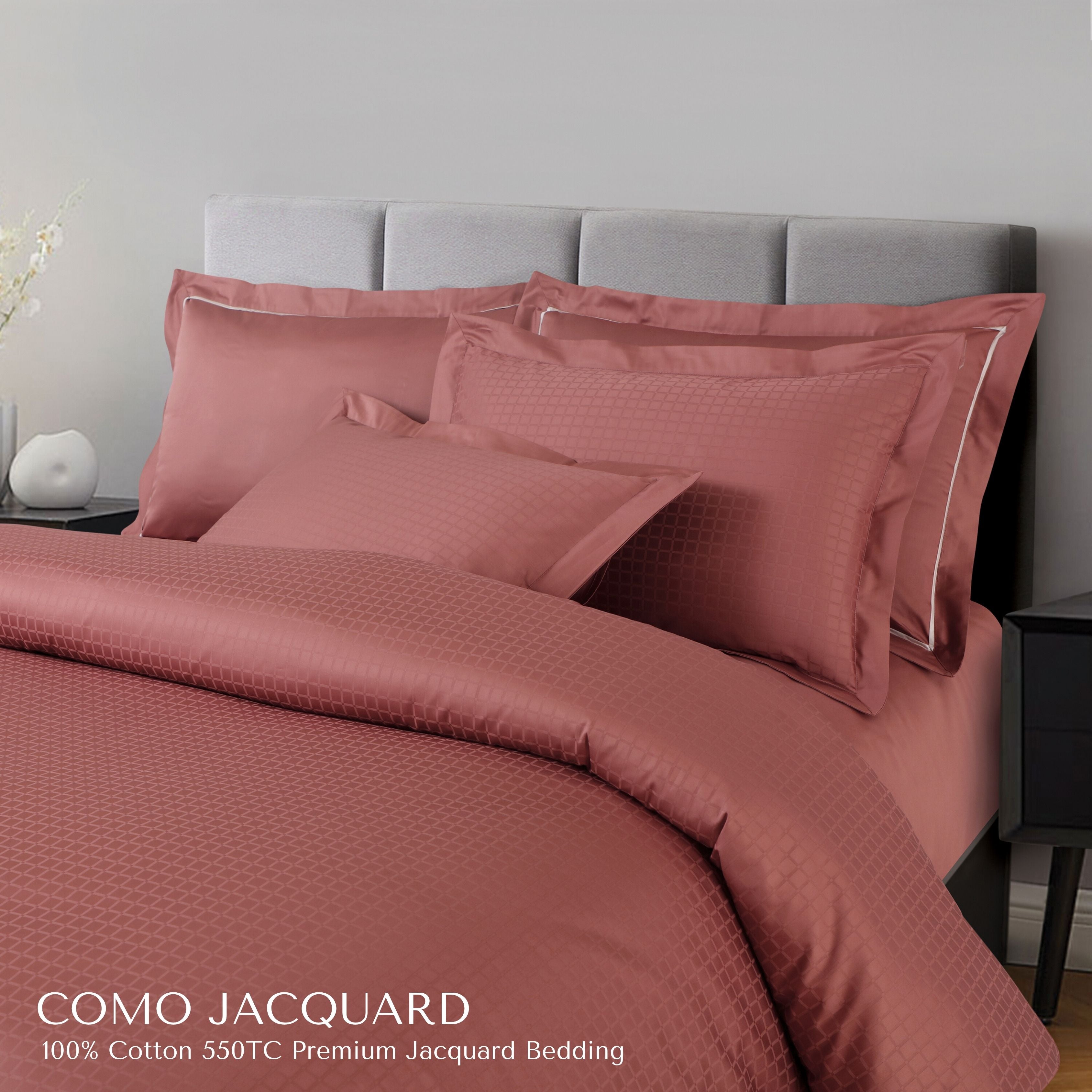 Malako Como Jacquard Checkered 550 TC 100% Cotton King Size Bedding