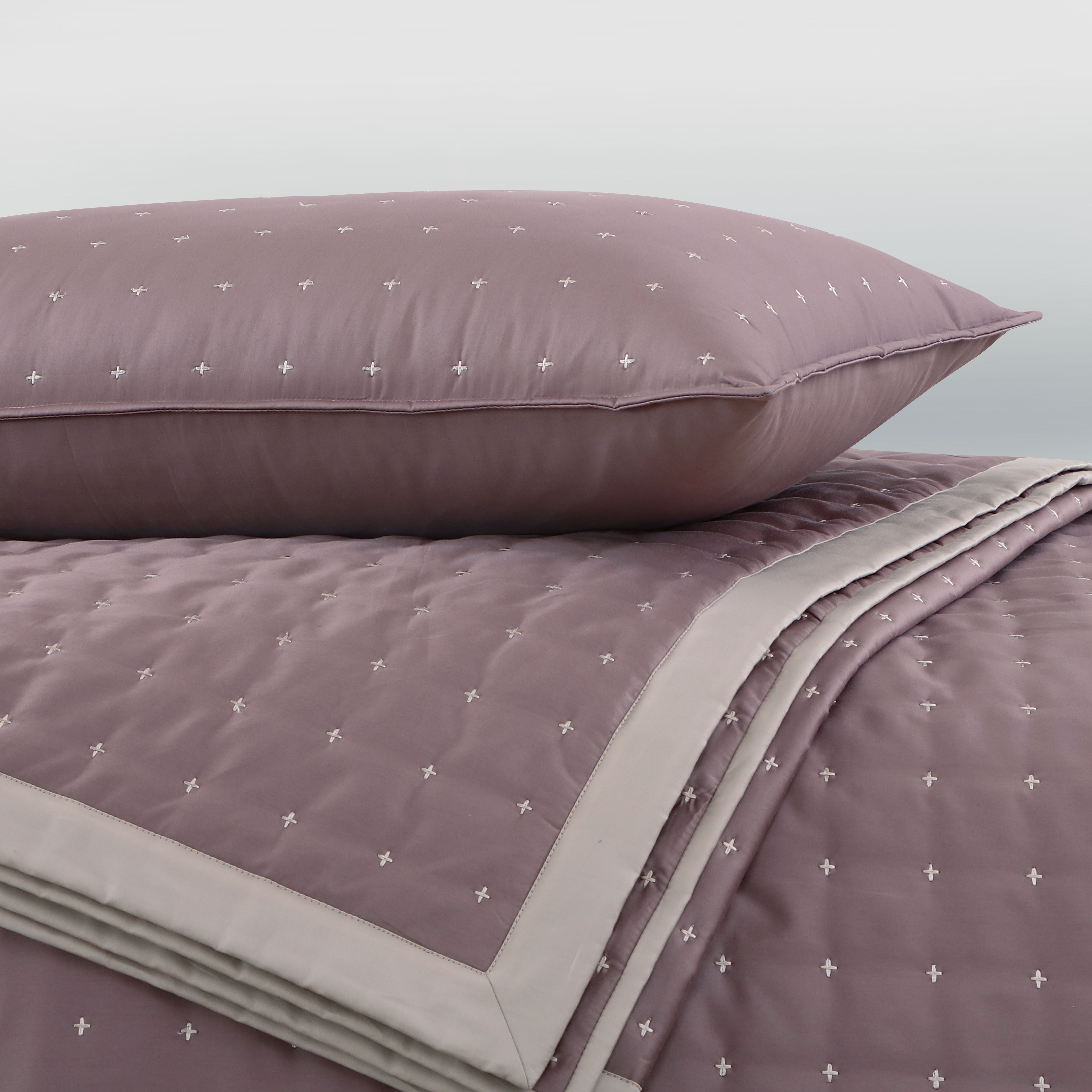 Malako Luxe 550 TC 100% Cotton Wine Solid King Size Bedspread Set