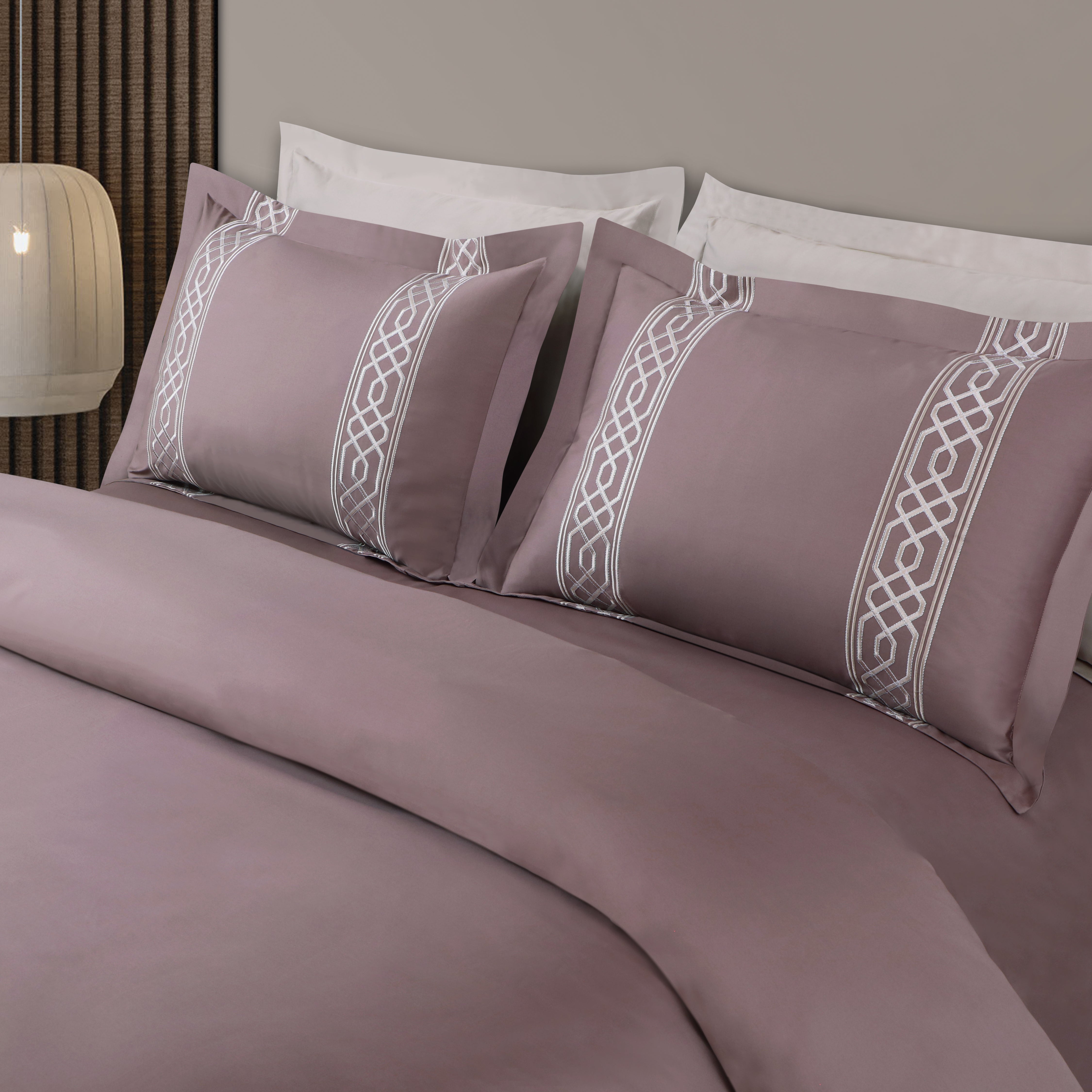 Malako Luxe Stitch & Dream: 550 TC Wine/Mauve Premium Embroidered Bedding