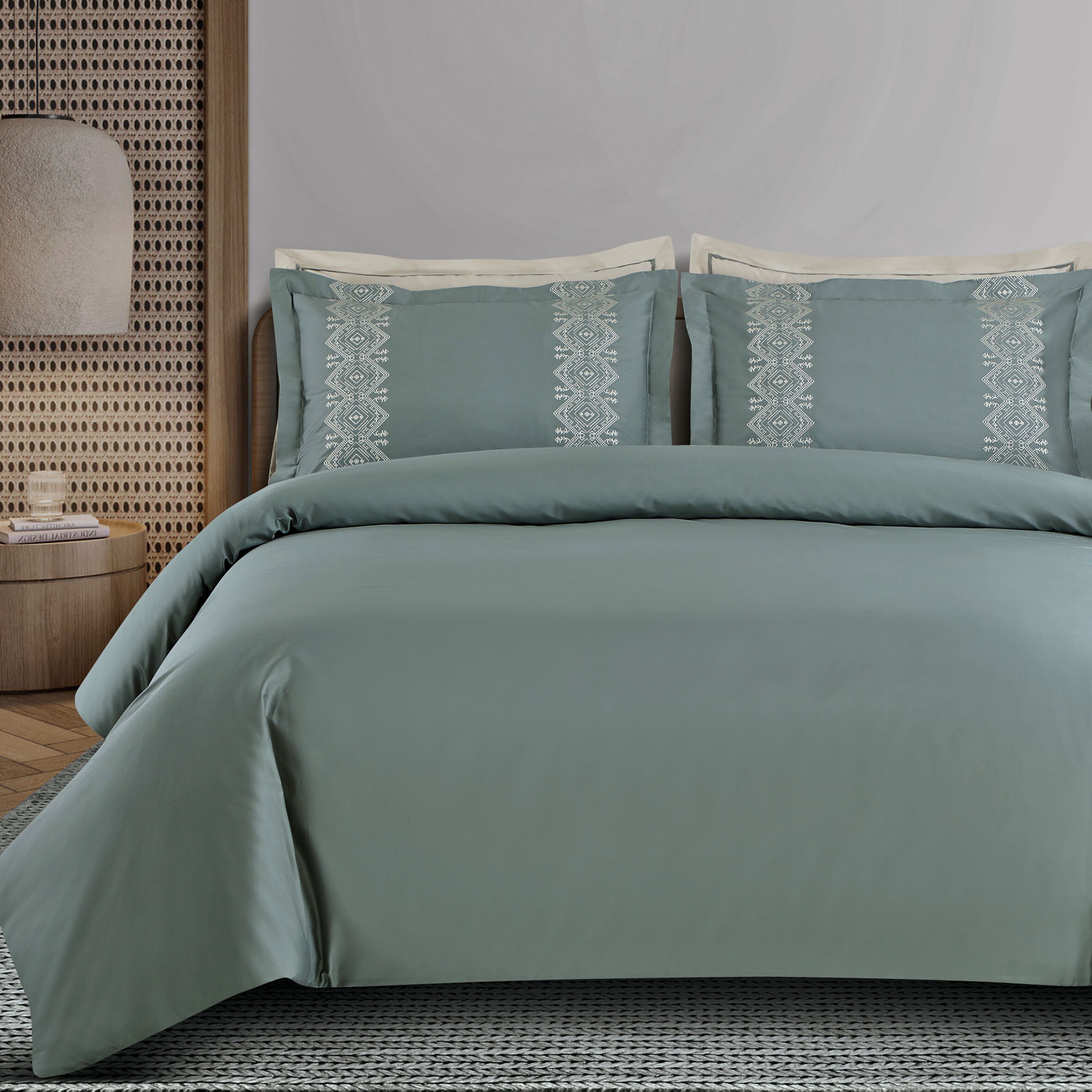 Malako Luxe Collection: 550 TC Olive Green Premium Embroidered Bedding