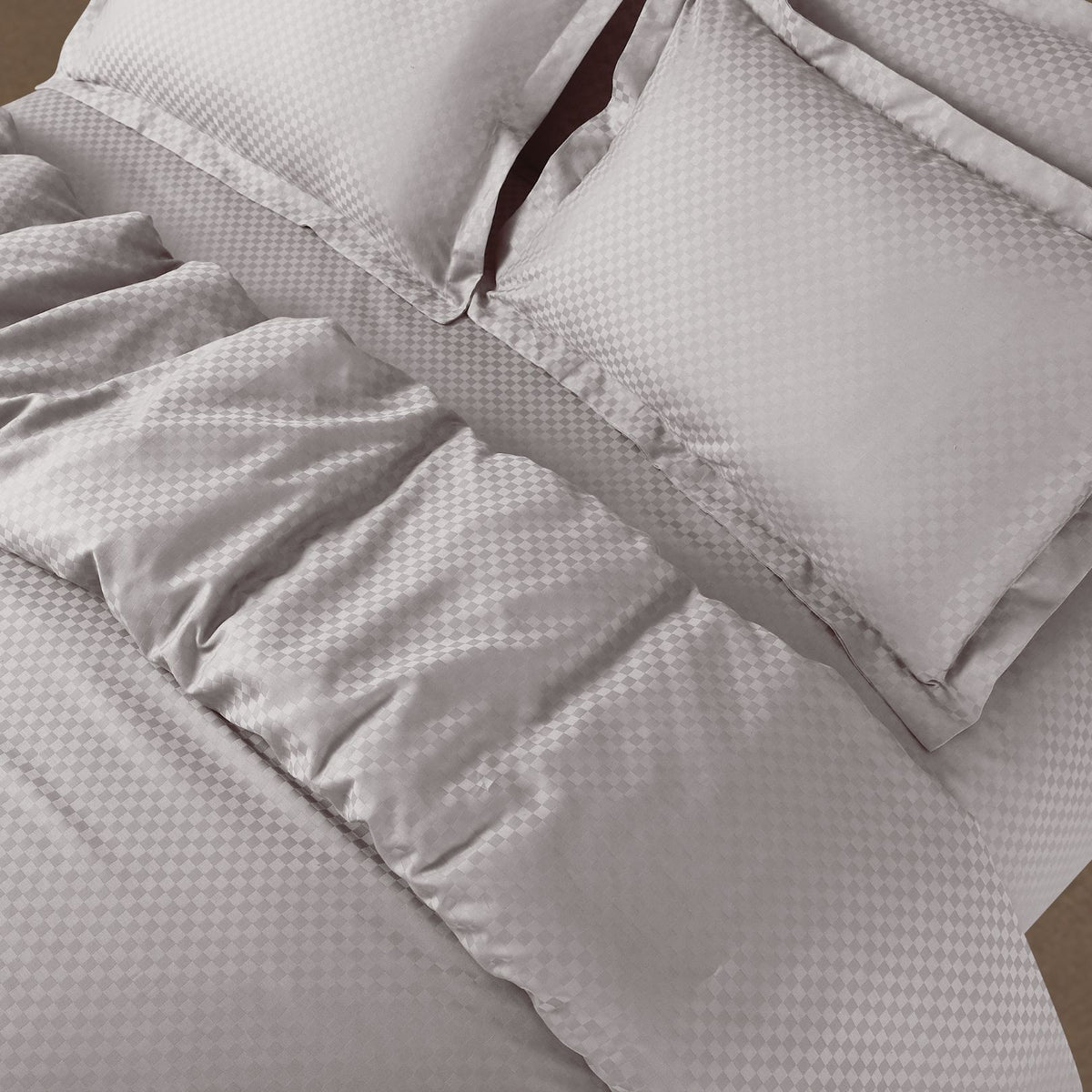 Malako Lyon Jacquard Light Grey Checks 100% Cotton King Size Bed Sheet with 2 Pillow Covers