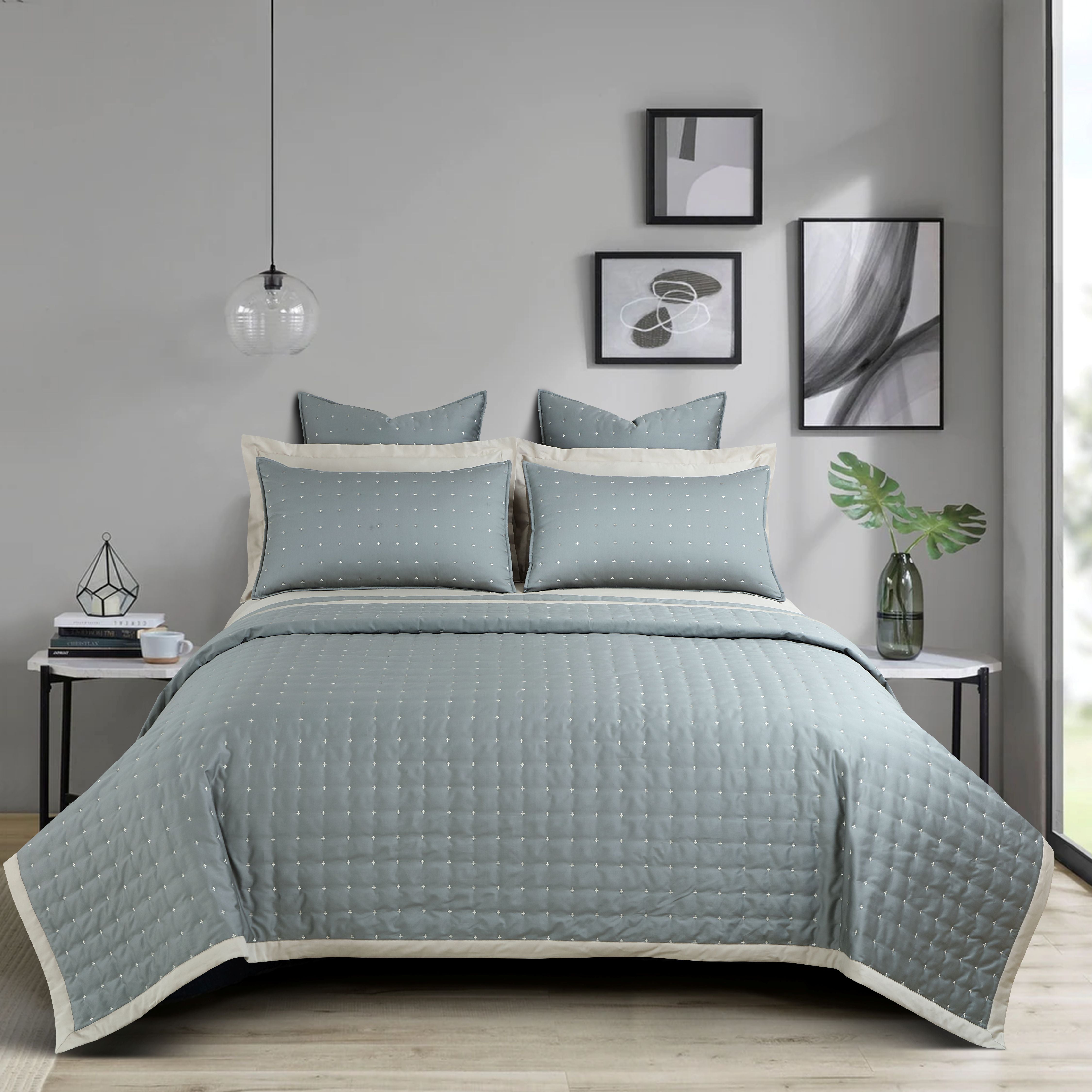 Malako Luxe 550 TC 100% Cotton Olive Green Solid King Size Bedspread Set
