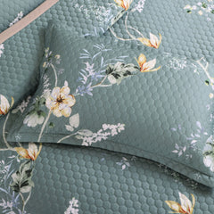 Botanical Print Quilted Bedspread for King Bed India