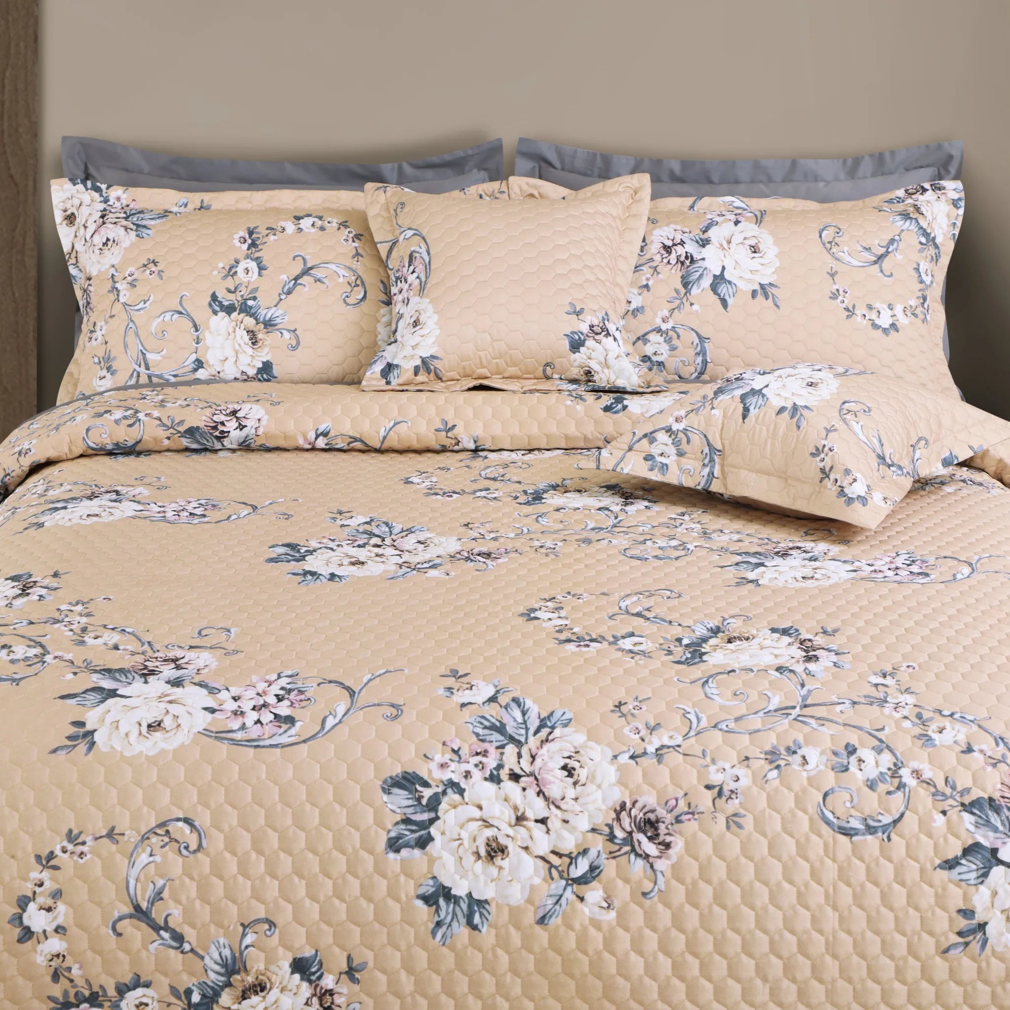 Cotton Quilted Bedcover with Pillow and Cushion Covers – Beige