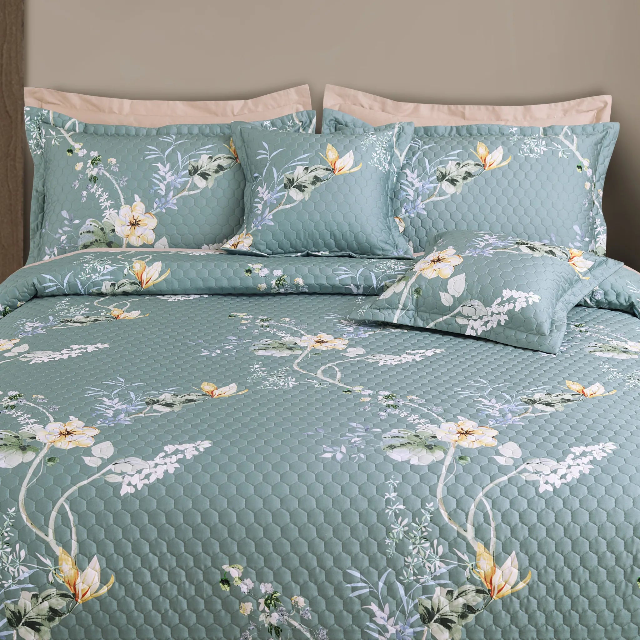 Cotton Quilted Bedcover with Pillow and Cushion Covers – Green