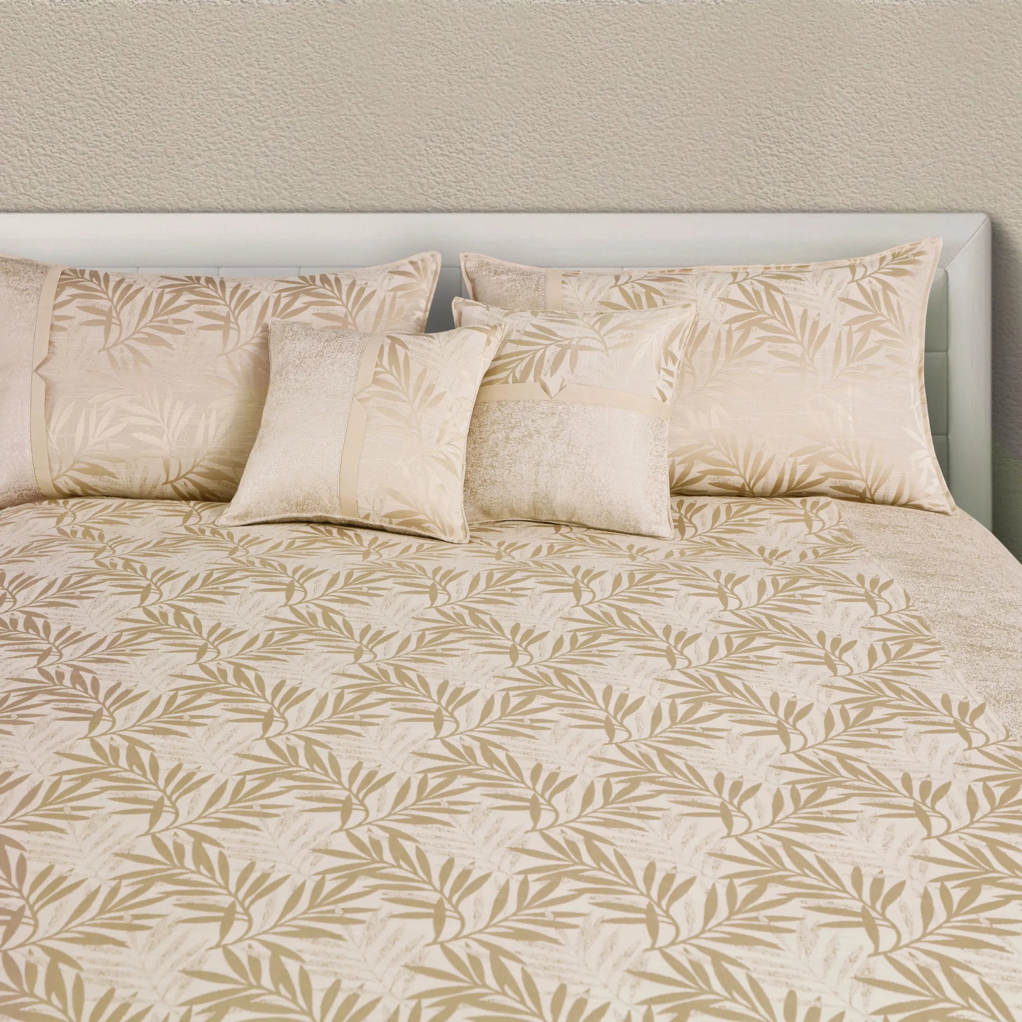 Leaves Design 5 Piece Jacquard Bedcover – Malako India