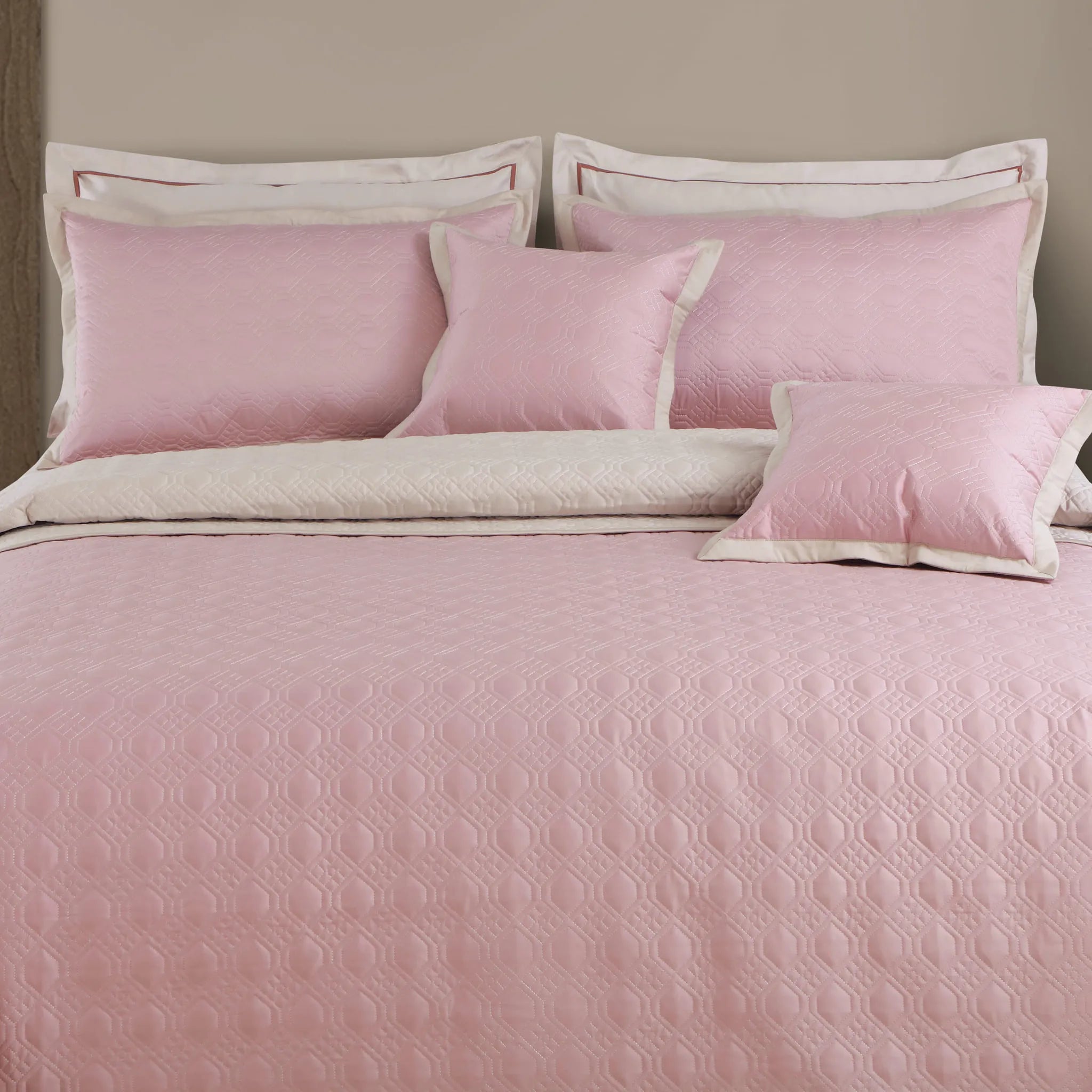 Malako Luxe 550 TC 100% Cotton Blush Pink & Beige Solid King Size Reversible Bedspread Set