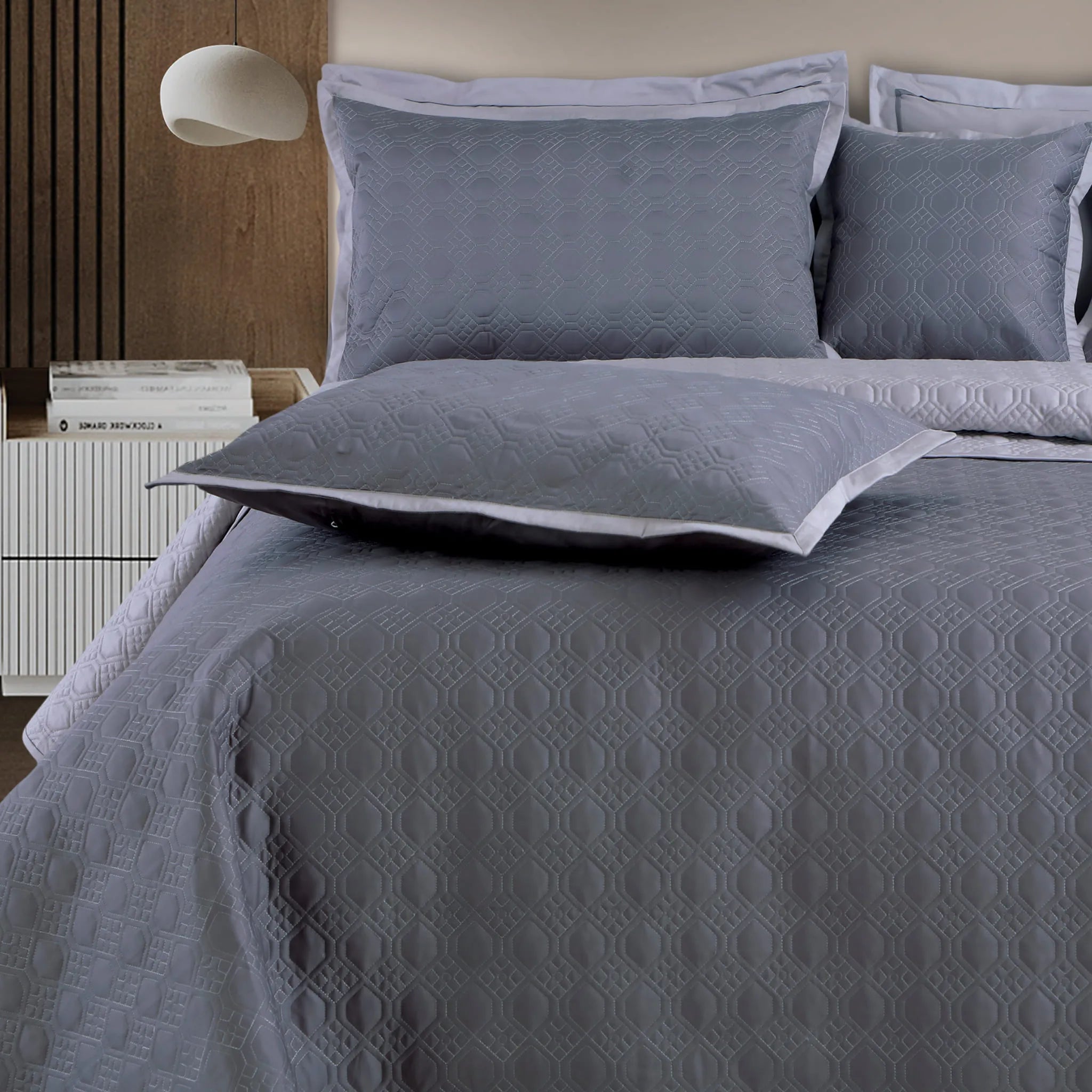 Malako Luxe 550 TC 100% Cotton Grey & Silver Grey Solid King Size Reversible Bedspread Set