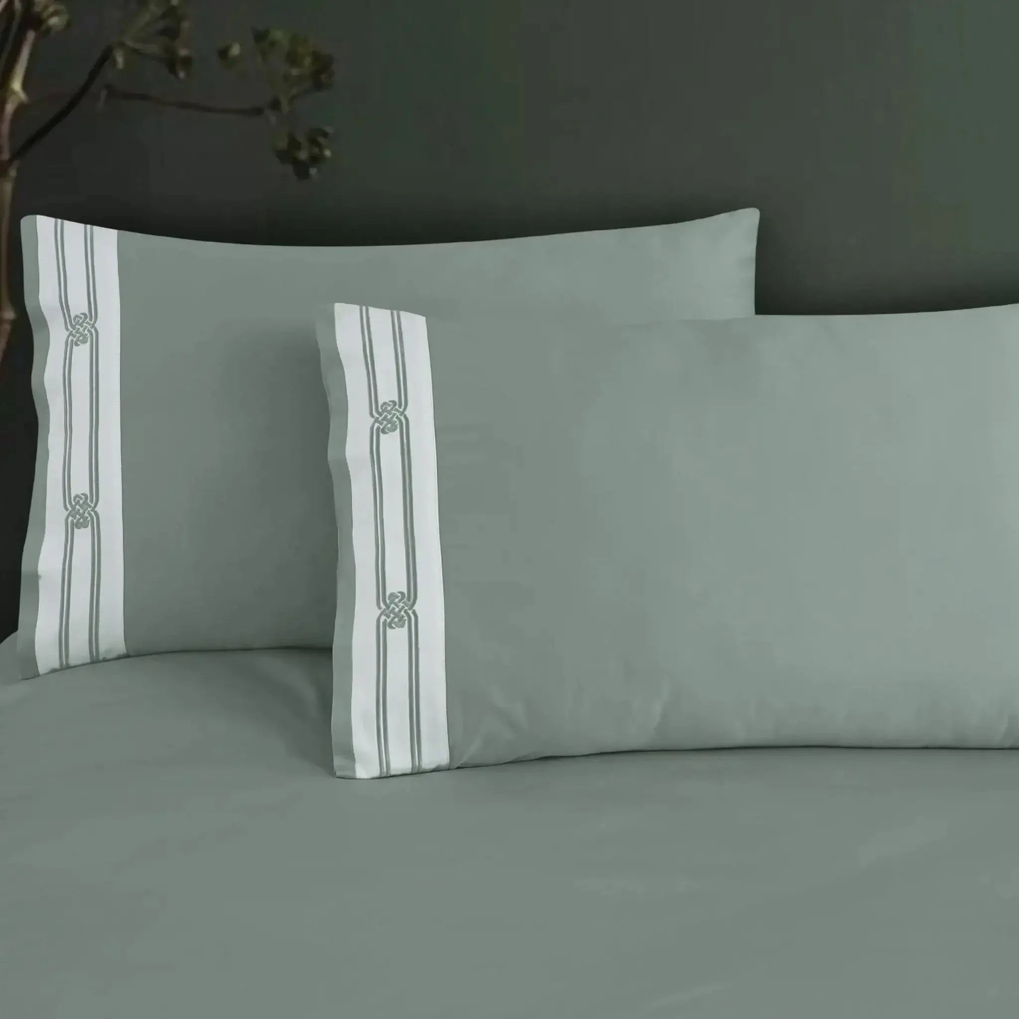 Malako Luxe Collection 550 TC Olive Green Premium Embroidered Bedding
