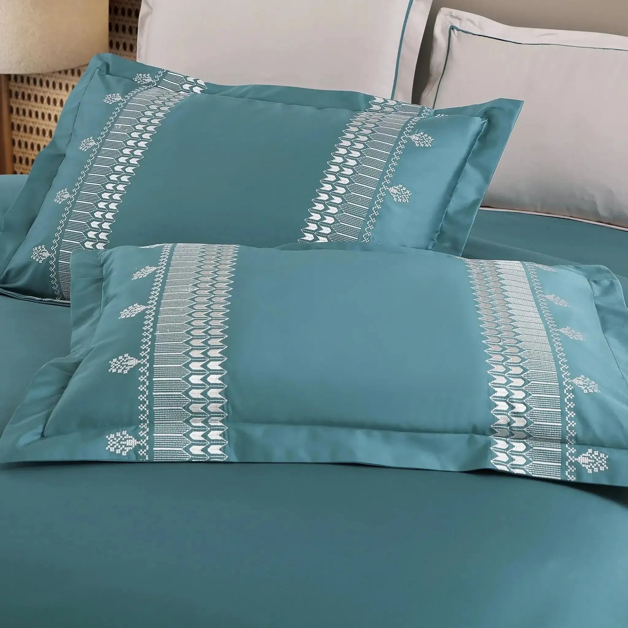 Malako Luxe Collection 550 TC Teal Green Premium Embroidered Bedding