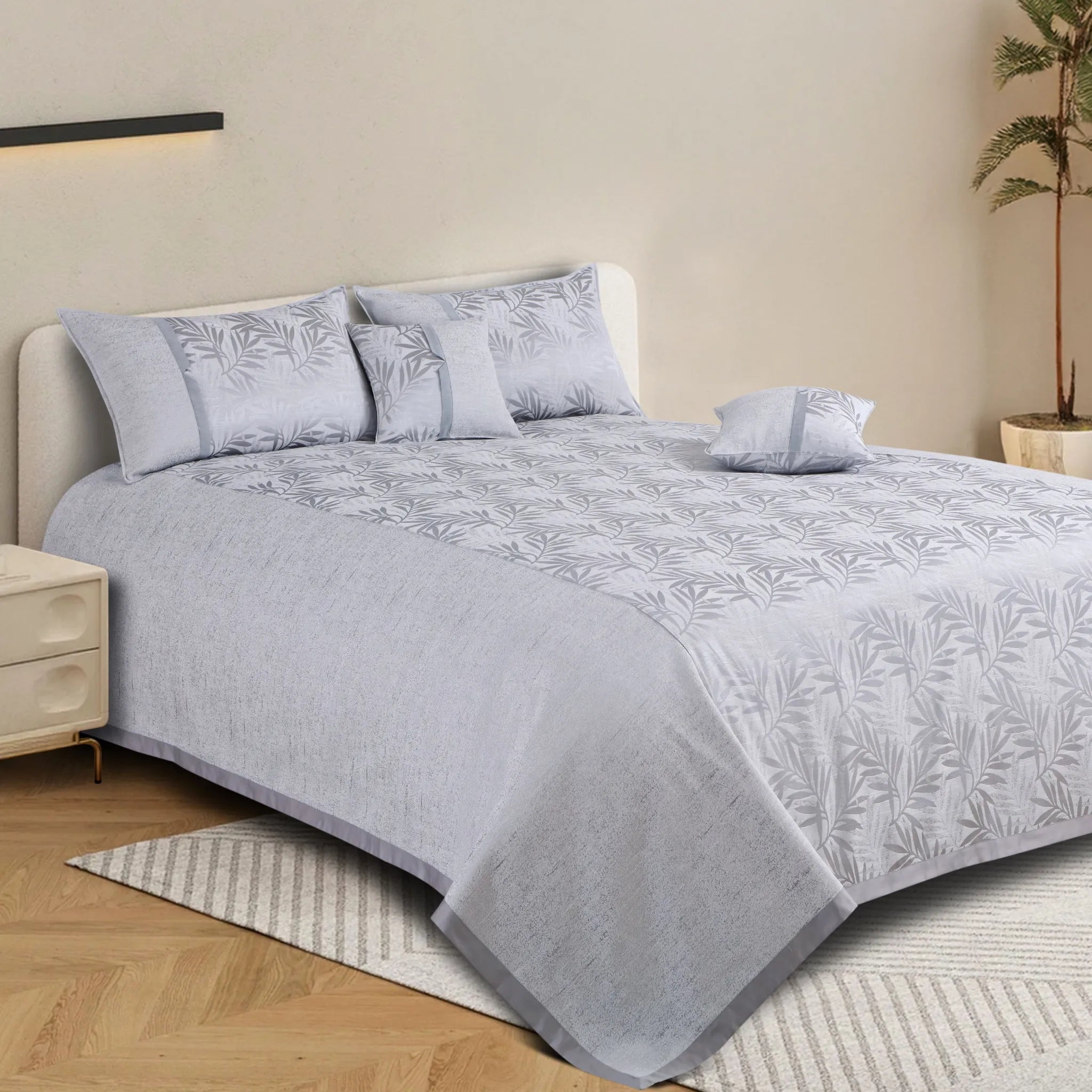 Malako Silver Grey Jacquard King Size Bedspread Set