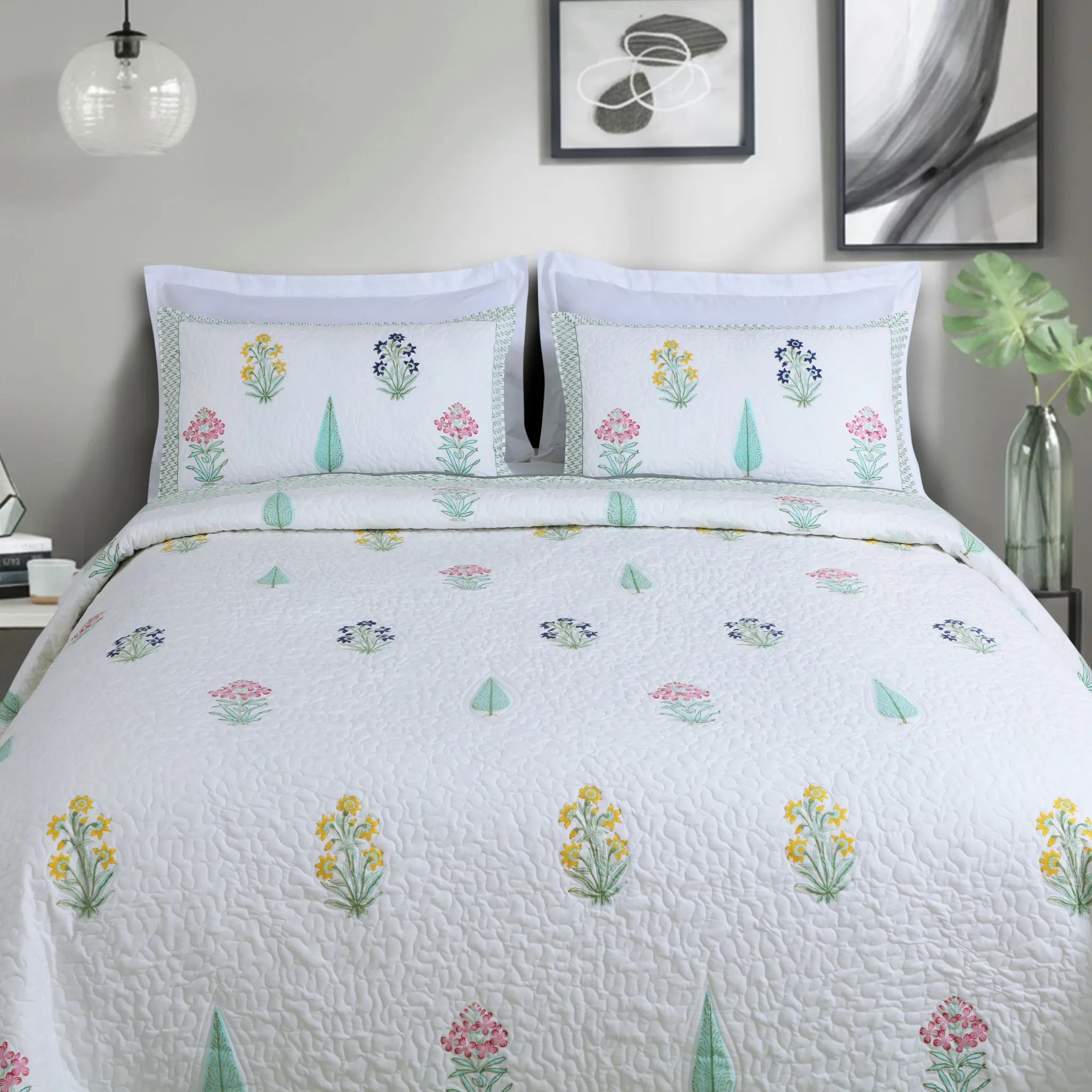 Cotton Quilted Bedcover with Pillow Covers – King Size