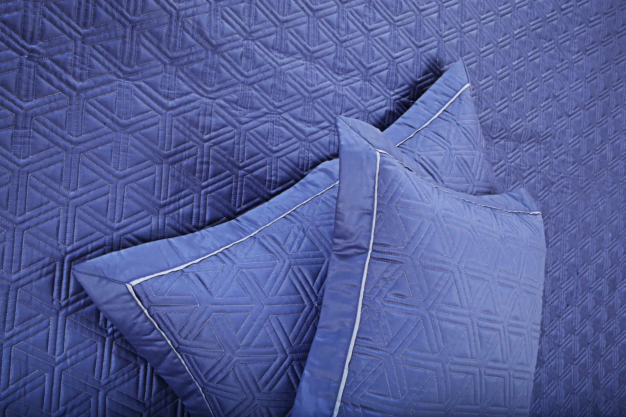 blue-bed-spread-online