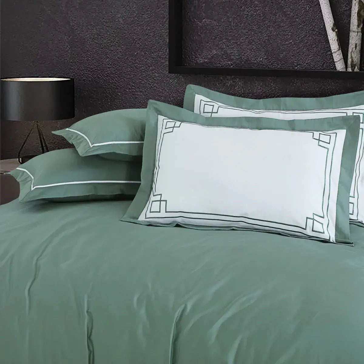 Malako Grace Embroidery Plain Emerald Green King Size 100% Cotton Bed Sheet - MALAKO