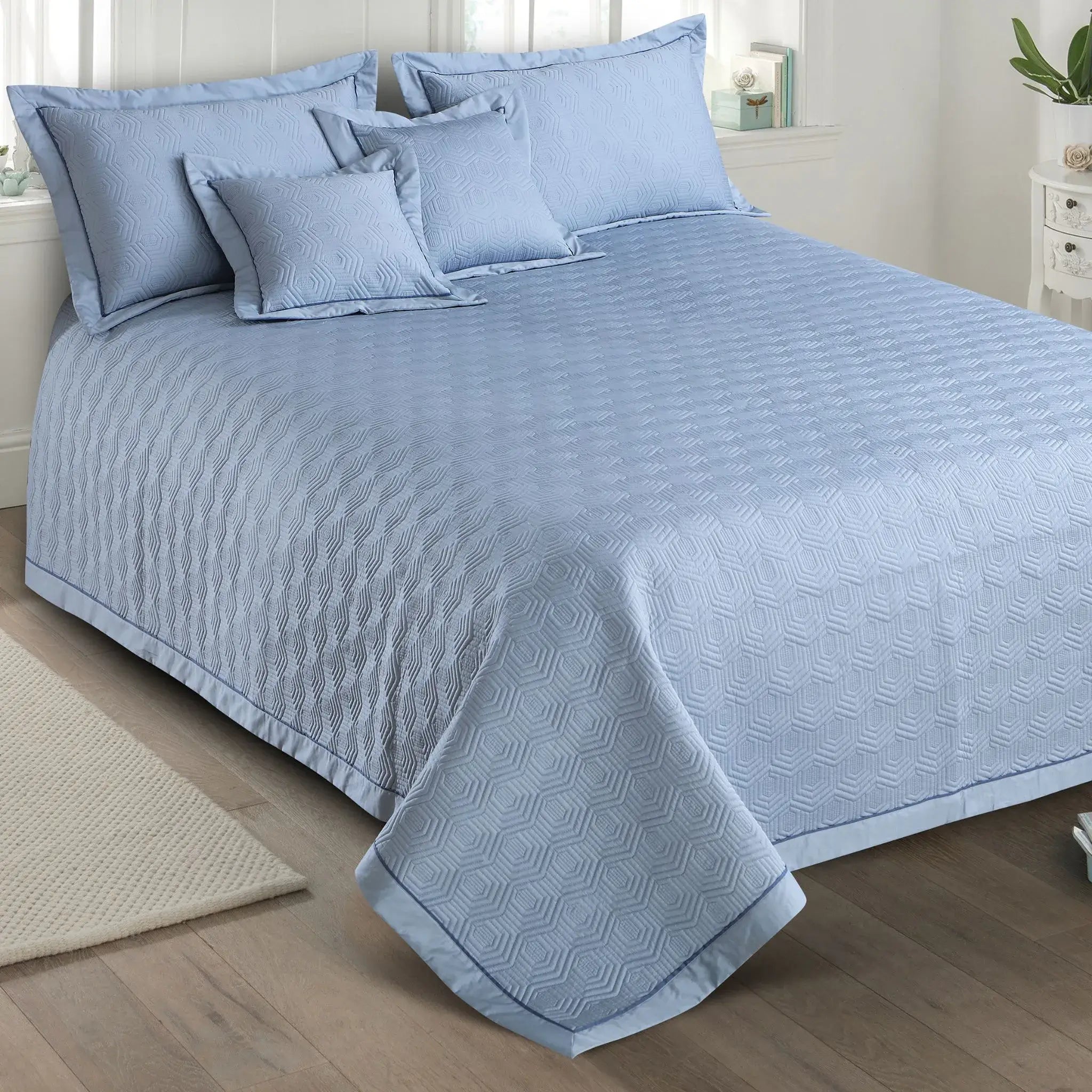 Malako Kairo 500 TC Sky Blue Solid King Size 100% Cotton Quilted Bed Cover Set - MALAKO