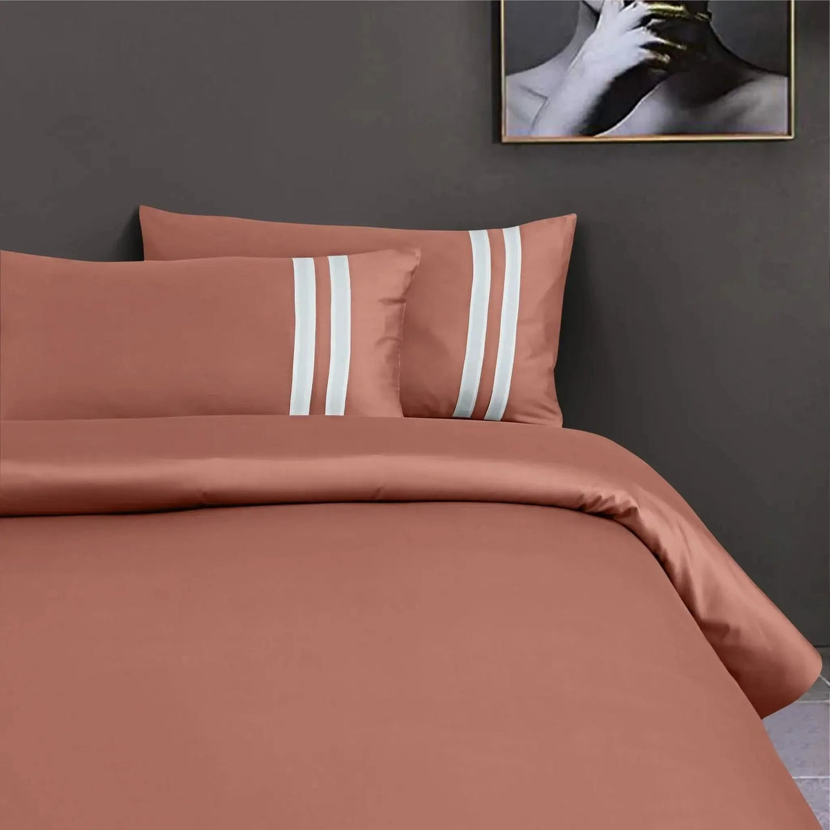 Malako Luxe 550TC 100% Cotton Cedar Rust King Size Plain Bedsheet with 2 Striped Pillow Cases