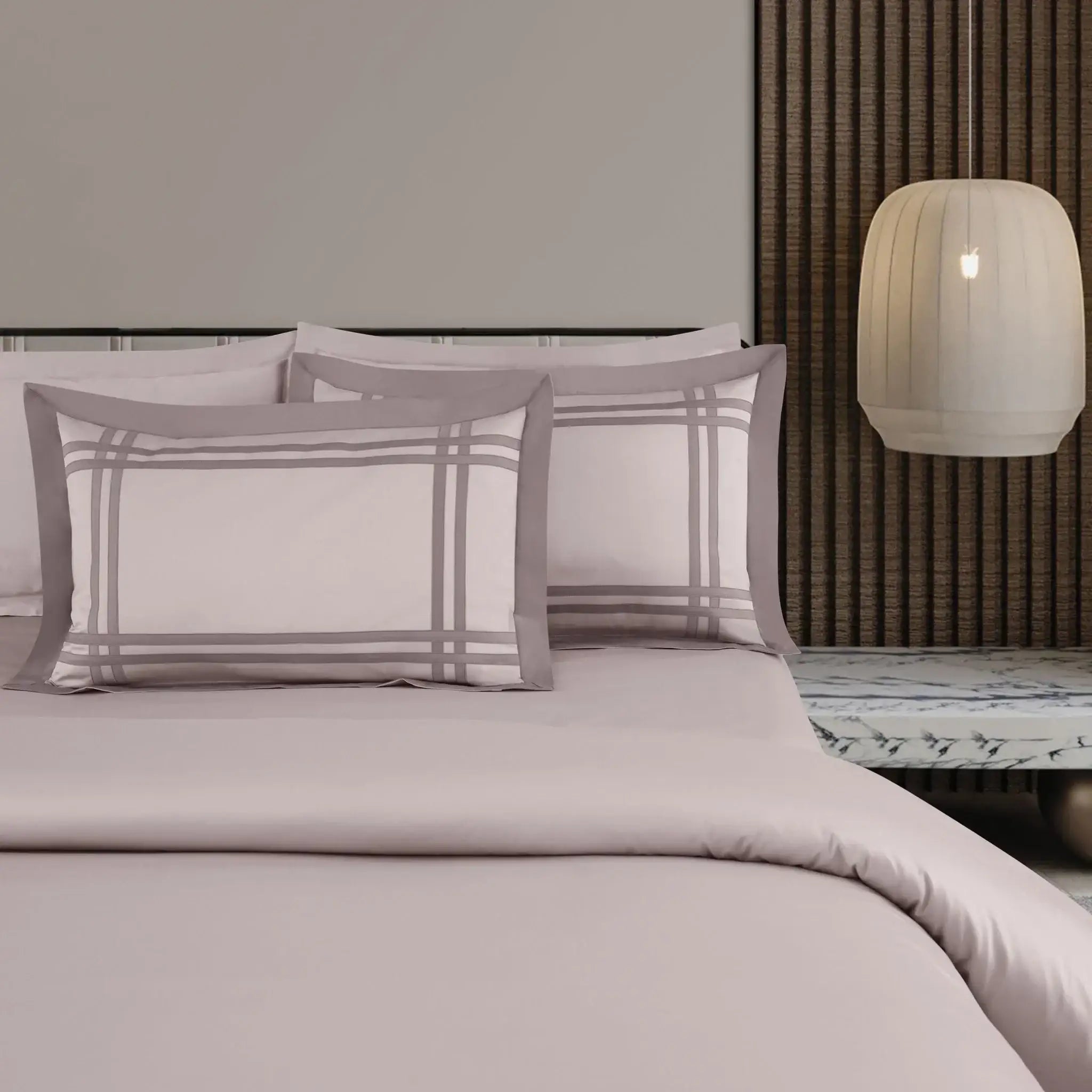 Malako Luxe: Bodo Collection 550TC Beige 100% Cotton Super King Size Bedding - MALAKO