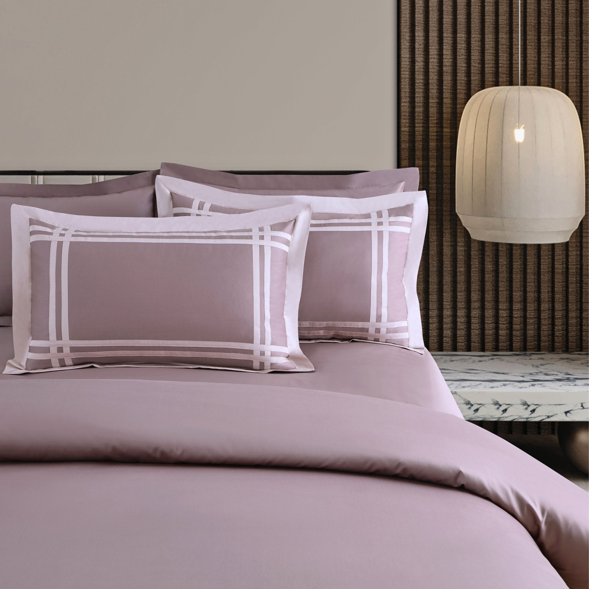 Malako Luxe: Bodo Collection 550TC Mauve/Wine 100% Cotton Super King Size Bedding - MALAKO