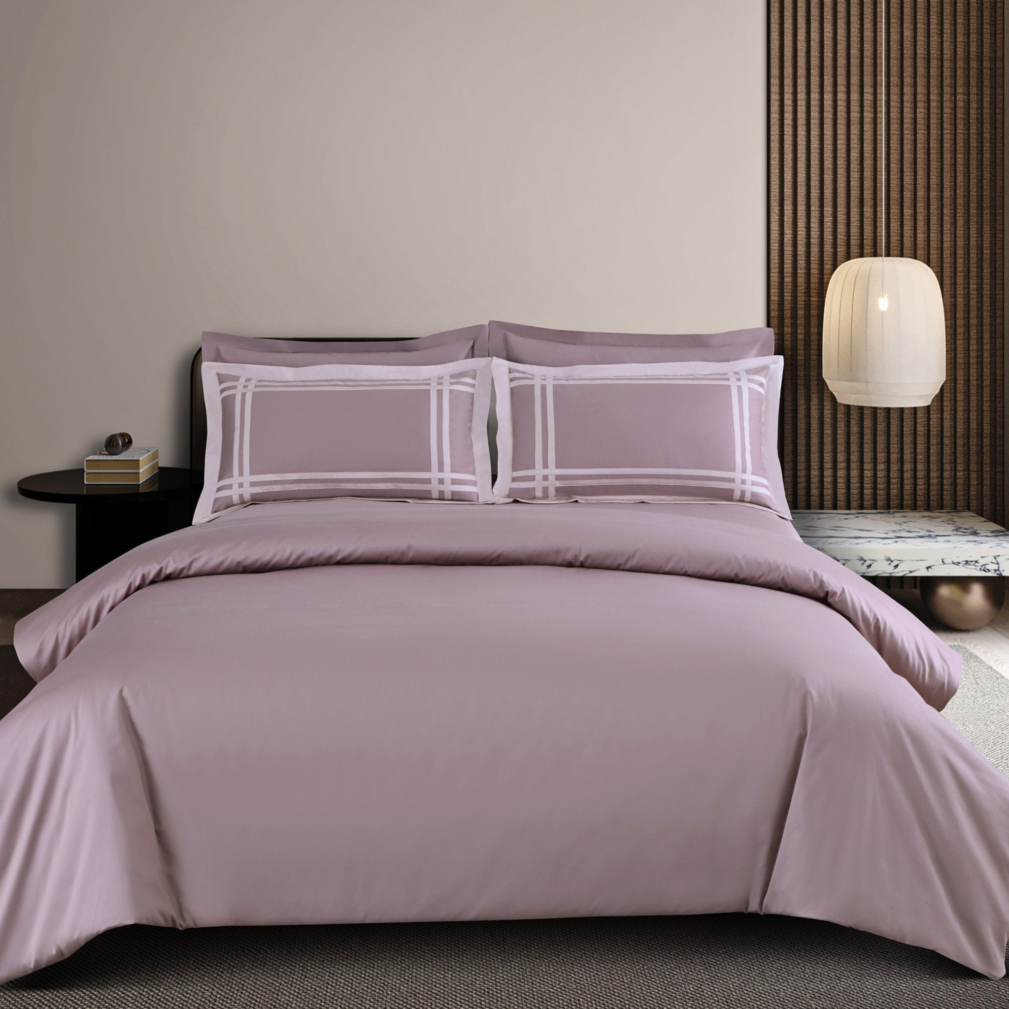 Malako Luxe: Bodo Collection 550TC Mauve/Wine 100% Cotton Super King Size Bedding - MALAKO