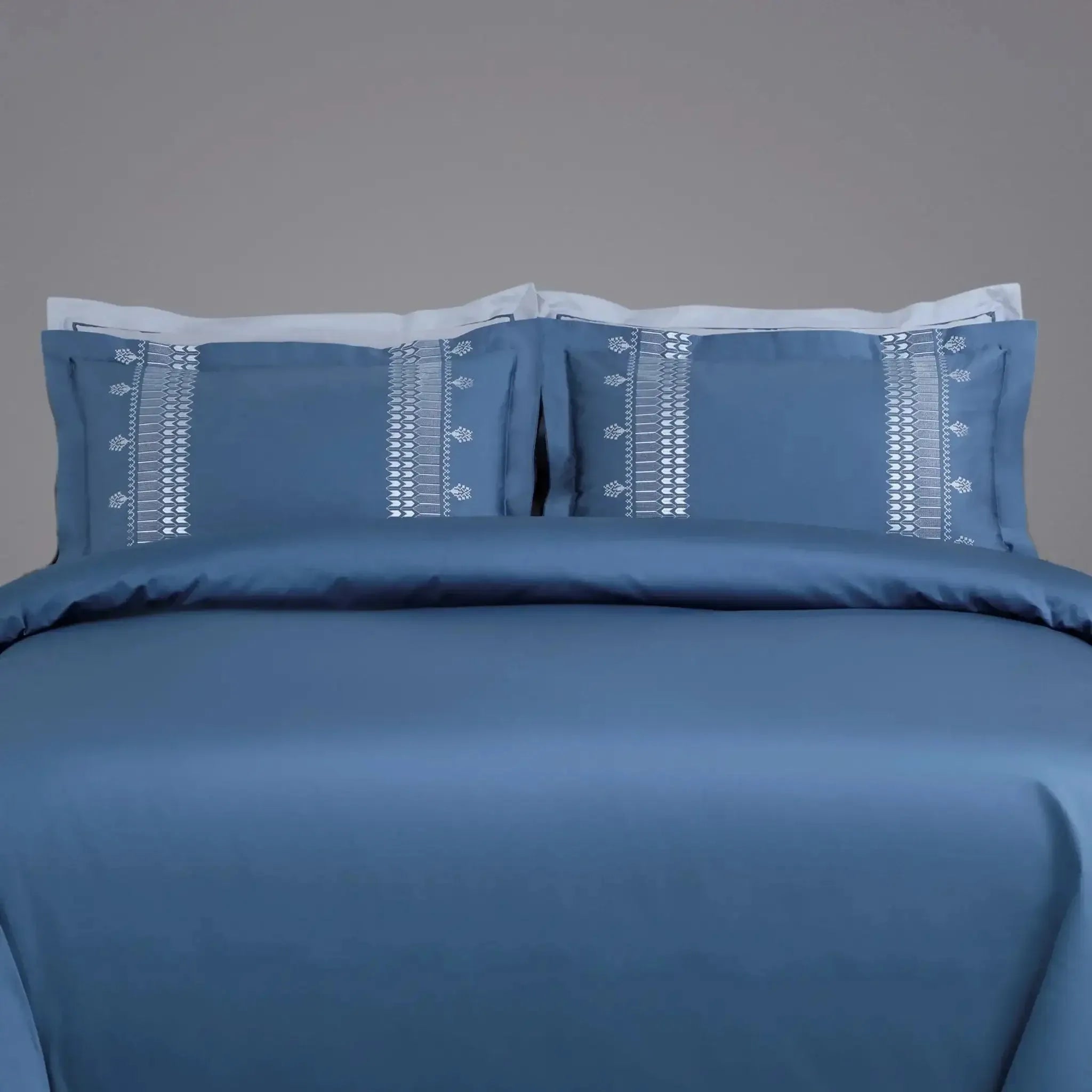 Malako Luxe Collection 550 TC Legion Blue Premium Embroidered Bedding