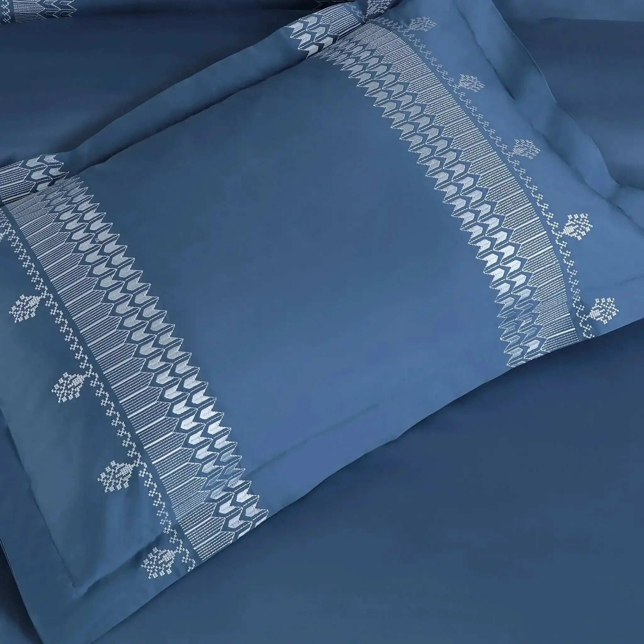 Malako Luxe Collection 550 TC Legion Blue Premium Embroidered Bedding