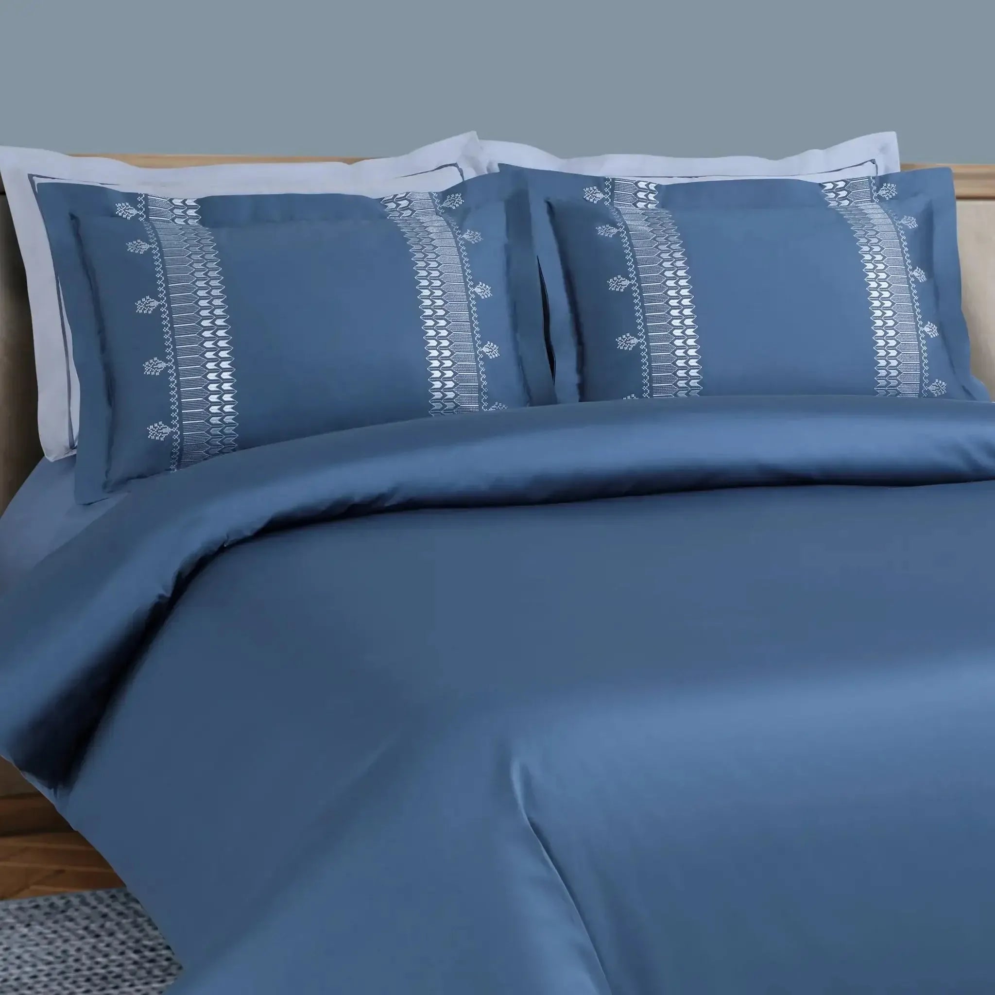 Malako Luxe Collection 550 TC Legion Blue Premium Embroidered Bedding