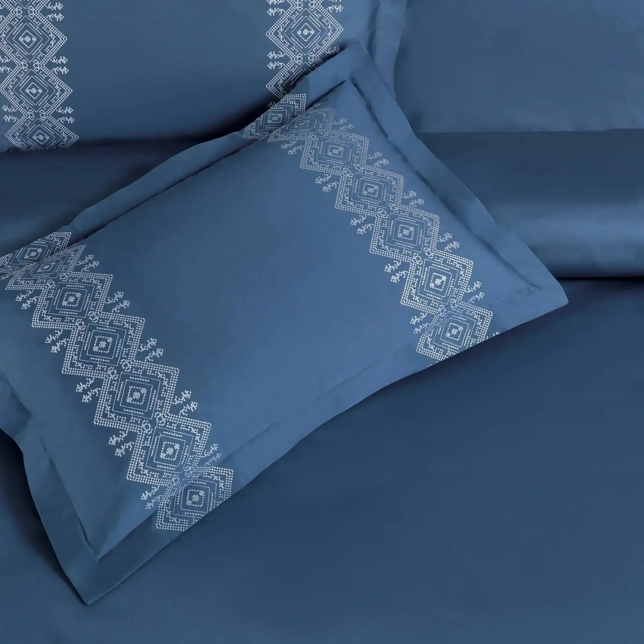 Malako Luxe Collection 550 TC Legion Blue Premium Embroidered Bedding
