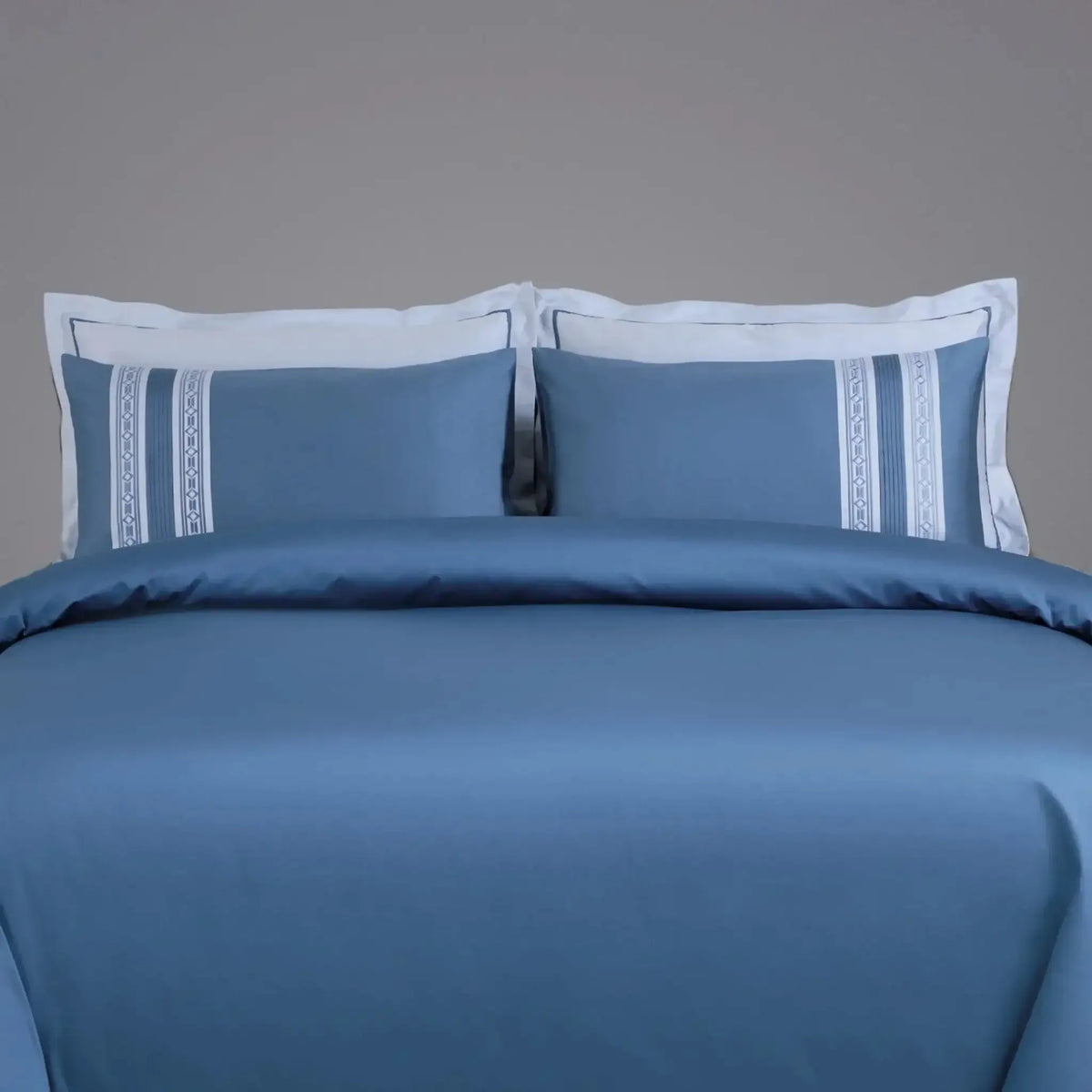 Malako Luxe Collection 550 TC Legion Blue Premium Embroidered Bedding