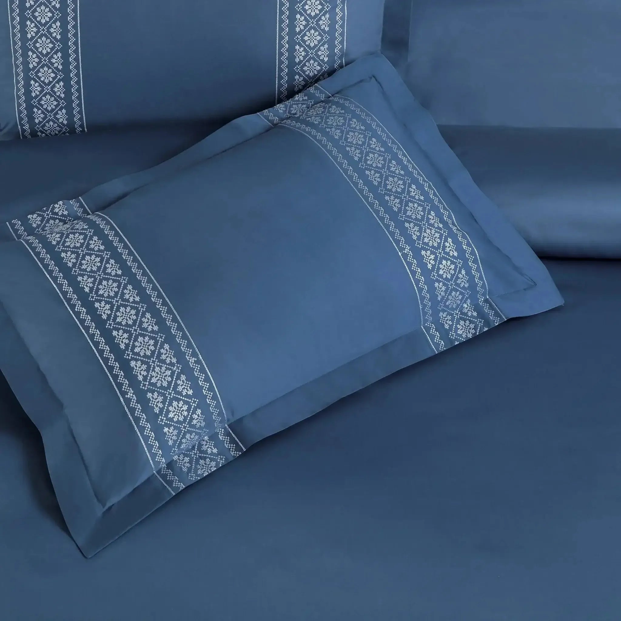 Malako Luxe Collection 550 TC Legion Blue Premium Embroidered Bedding
