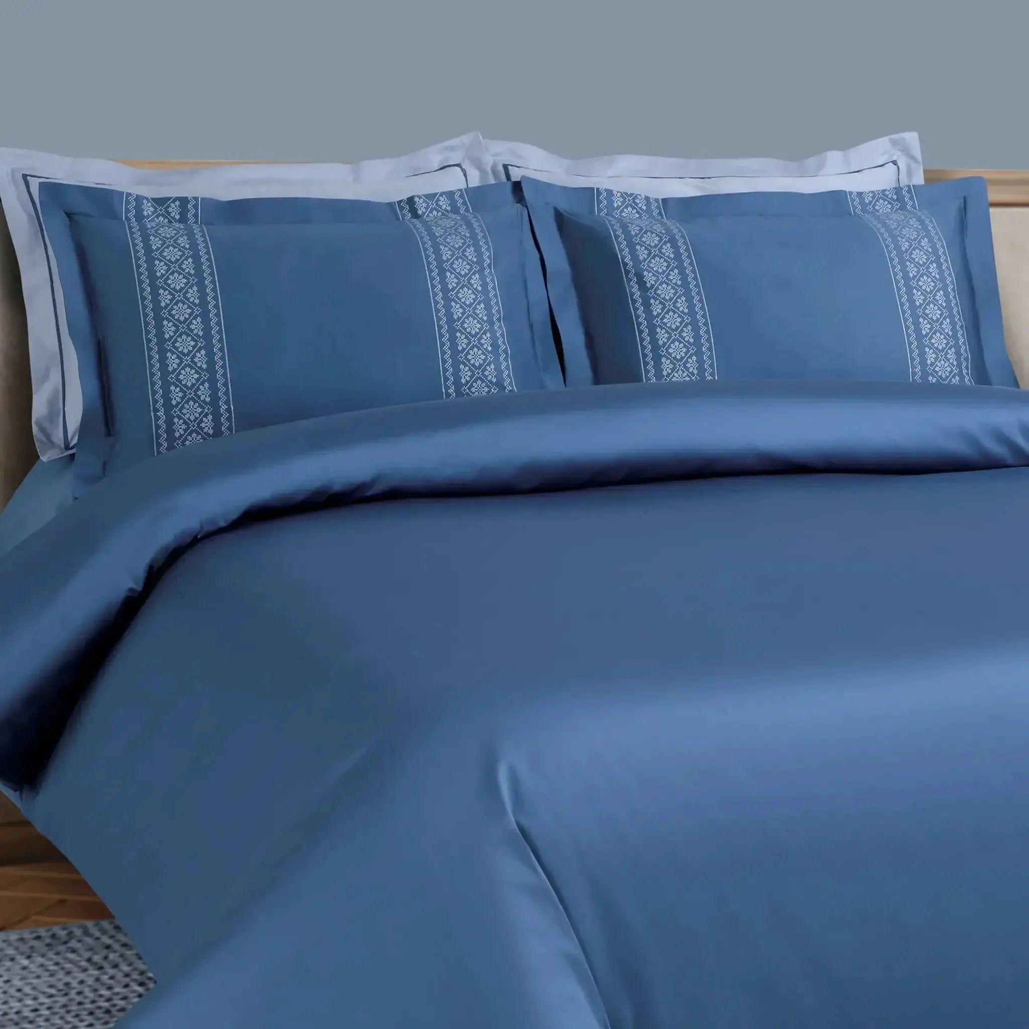 Malako Luxe Collection 550 TC Legion Blue Premium Embroidered Bedding