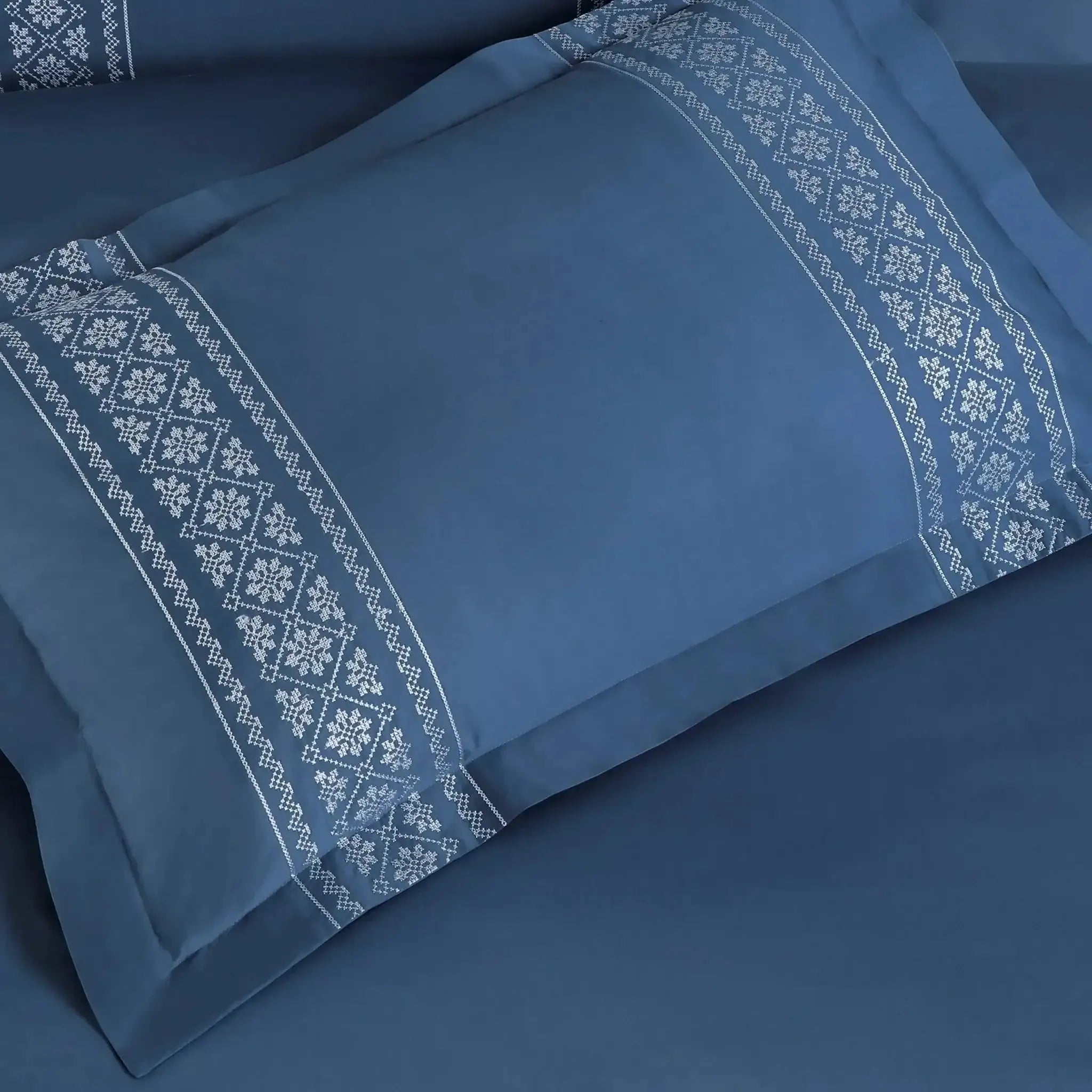 Malako Luxe Collection 550 TC Legion Blue Premium Embroidered Bedding