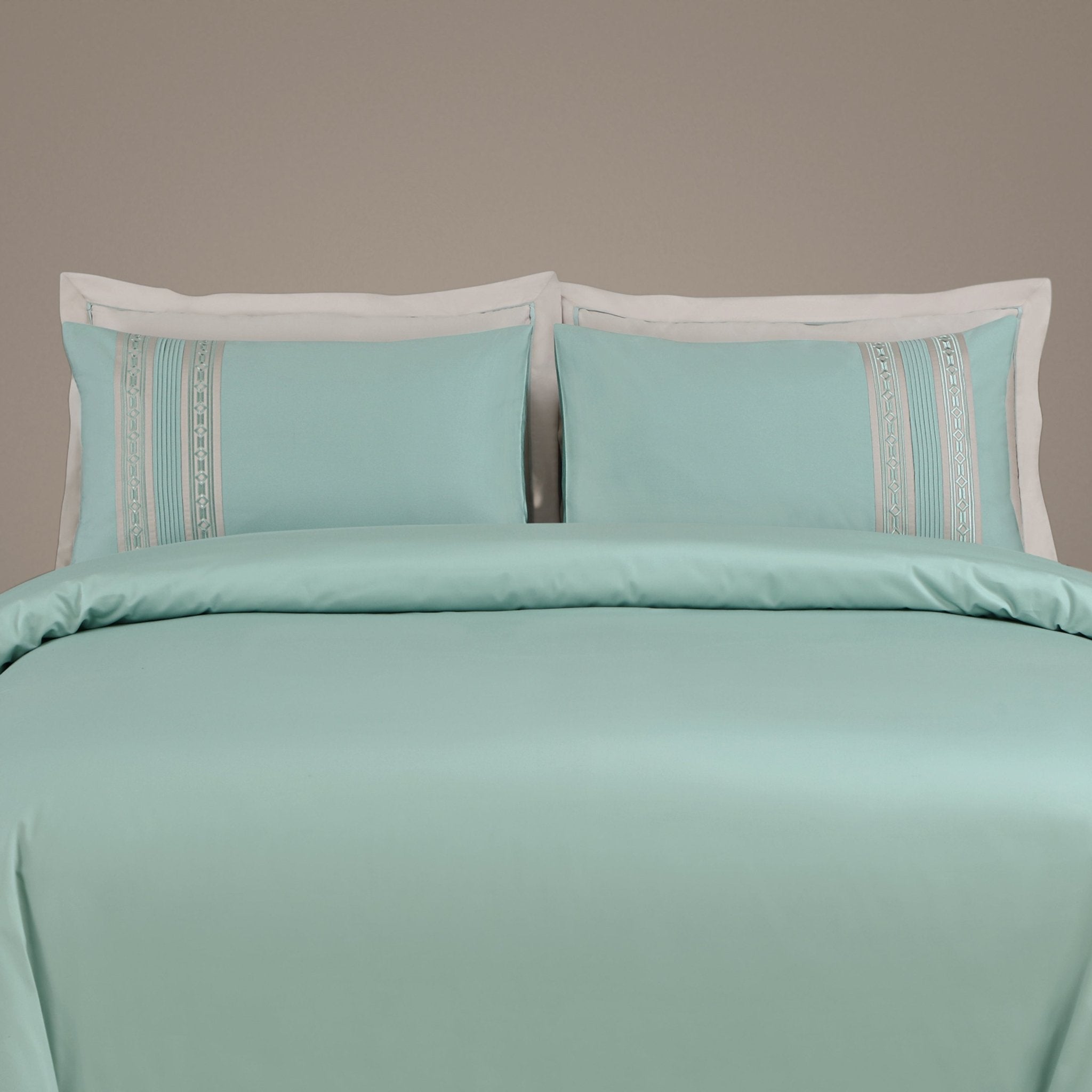 Malako Luxe Collection: 550 TC Mint Green Premium Embroidered Bedding - MALAKO