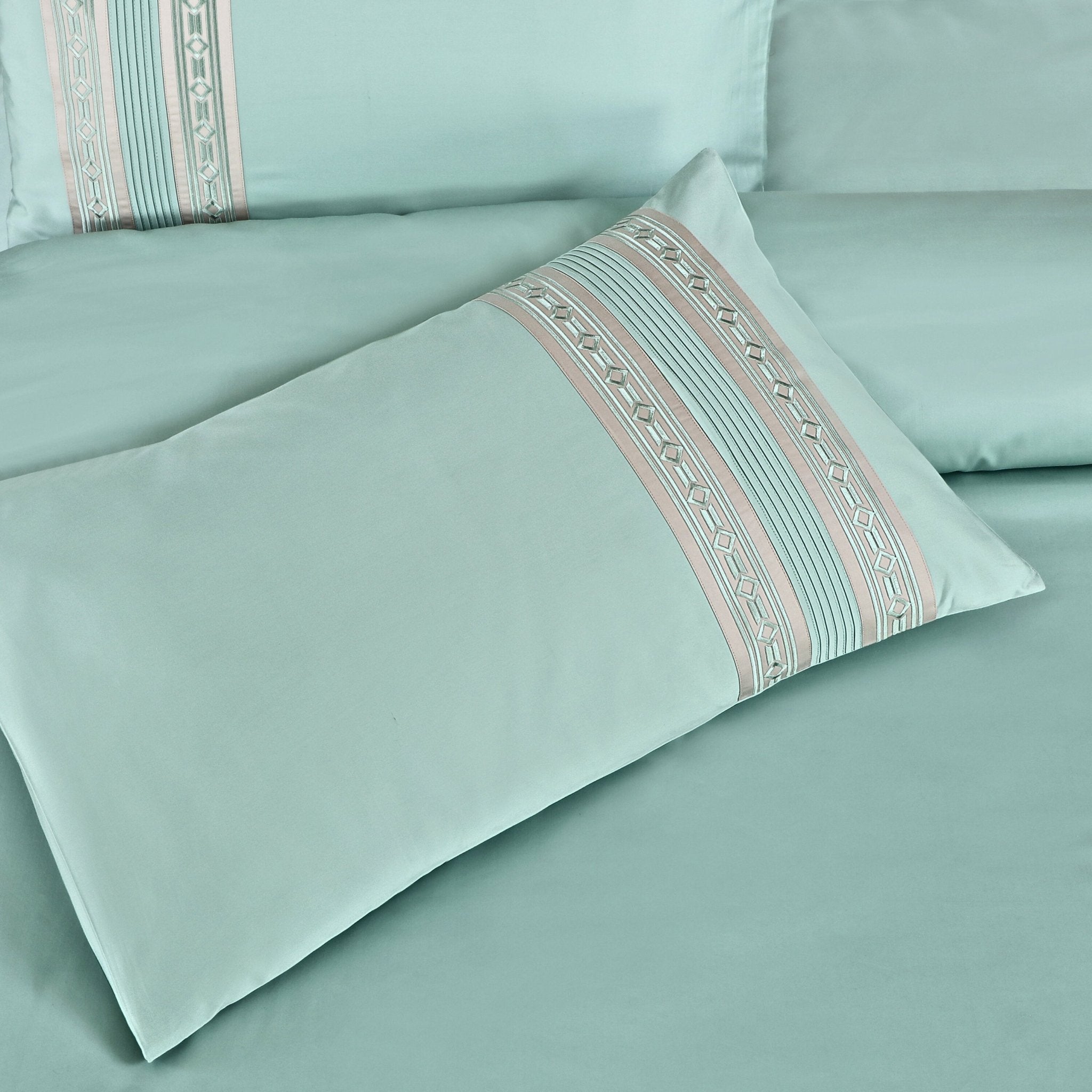 Malako Luxe Collection: 550 TC Mint Green Premium Embroidered Bedding - MALAKO