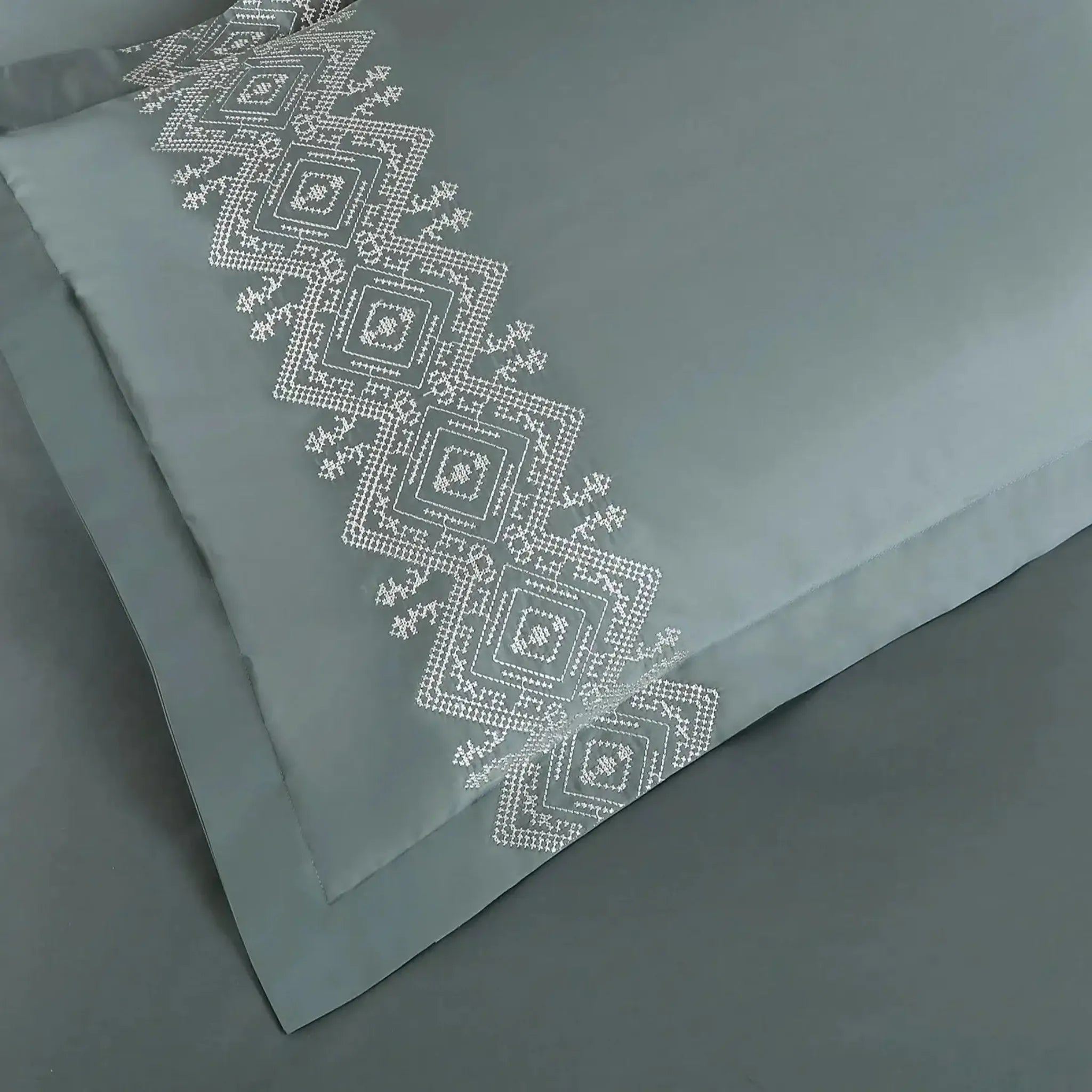 Malako Luxe Collection 550 TC Olive Green Premium Embroidered Bedding