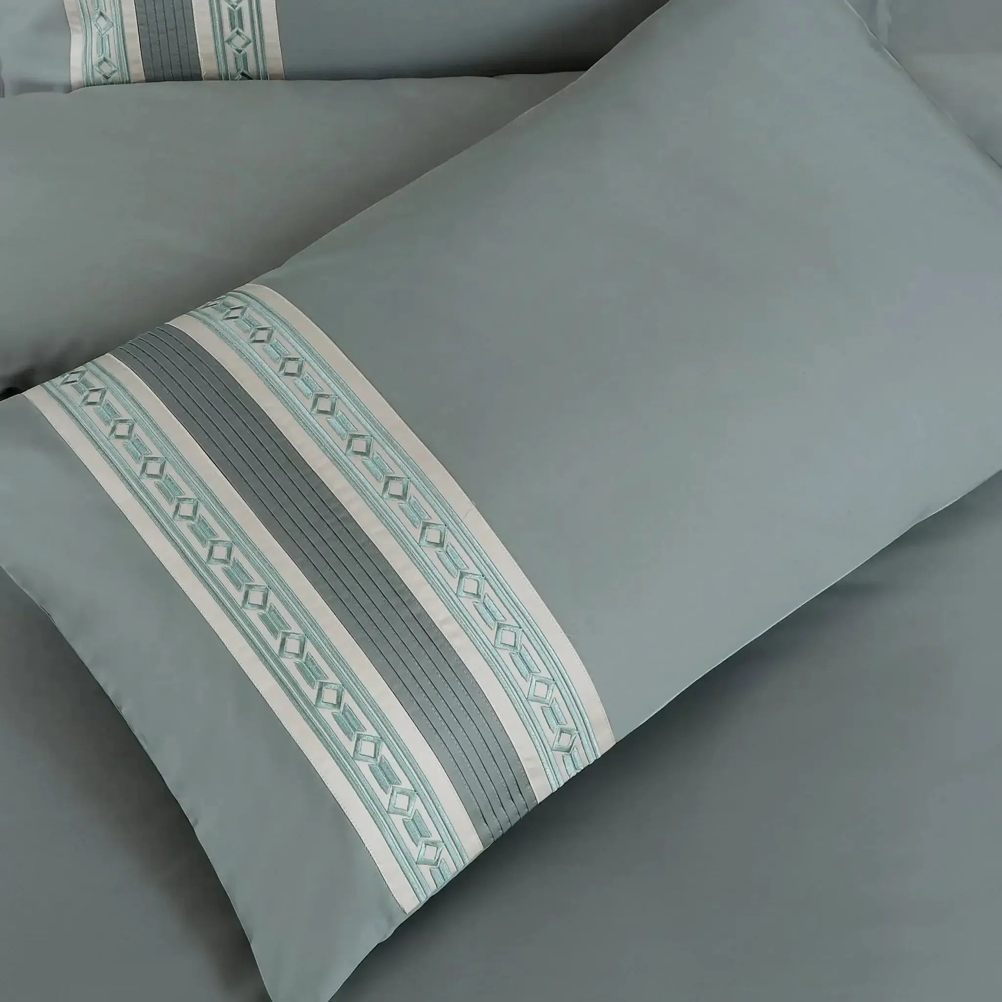 Malako Luxe Collection 550 TC Olive Green Premium Embroidered Bedding