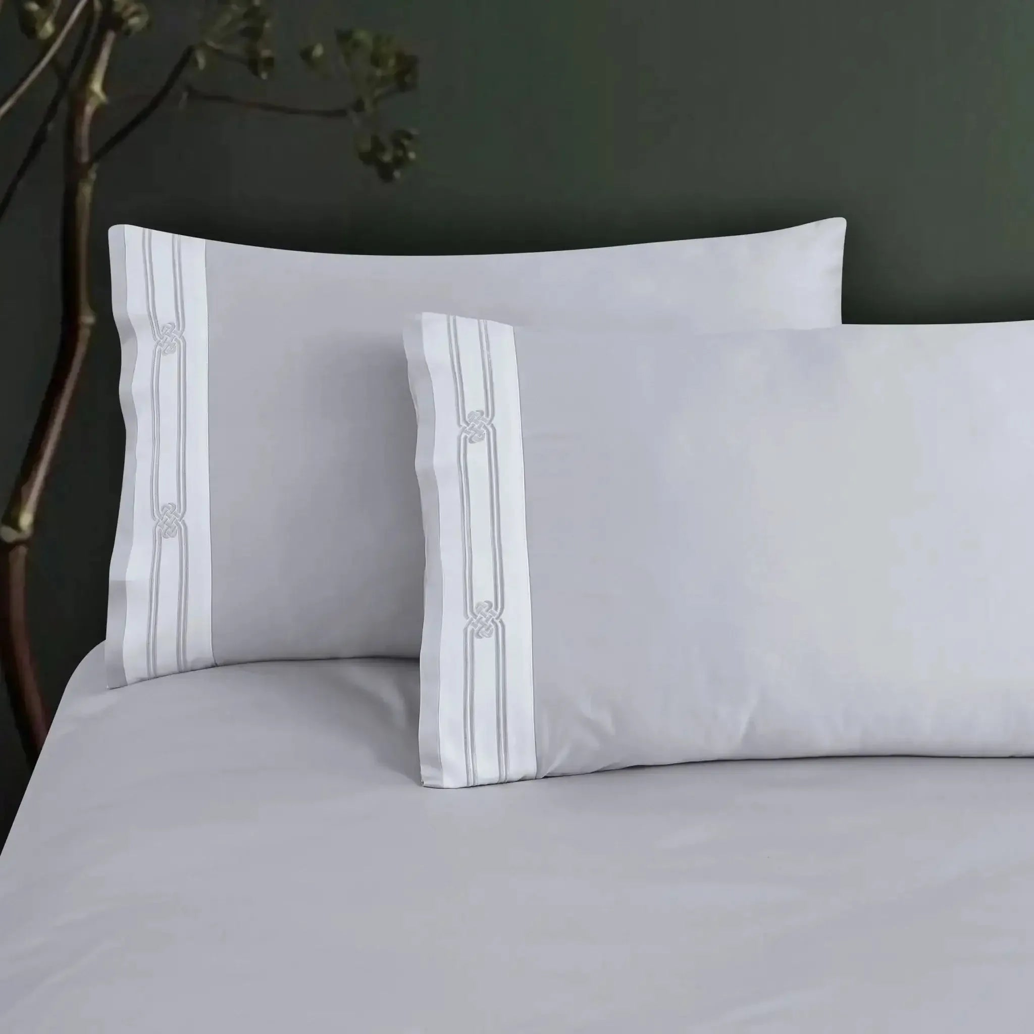 Malako Luxe Collection 550 TC Silver Grey Premium Embroidered Bedding