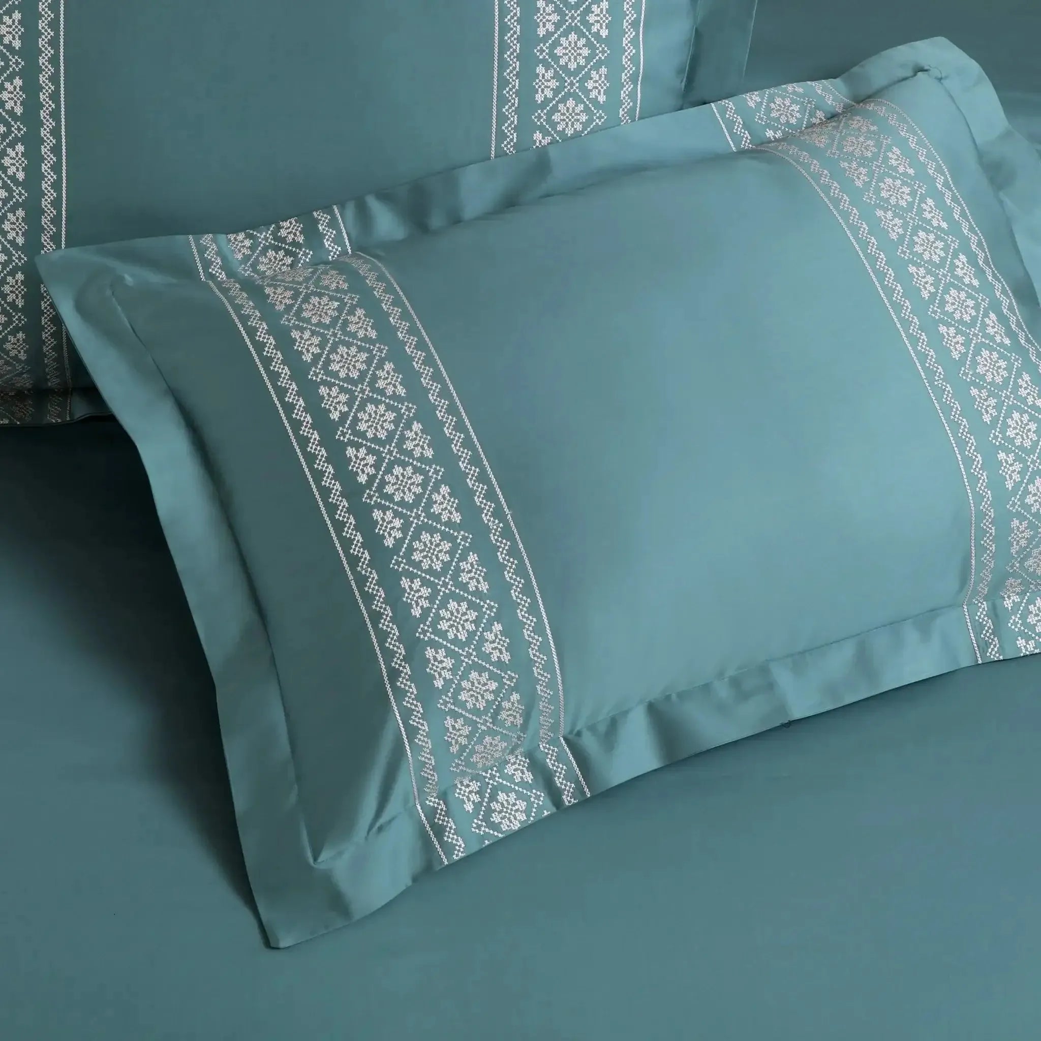 Malako Luxe Collection 550 TC Teal Green Premium Embroidered Bedding