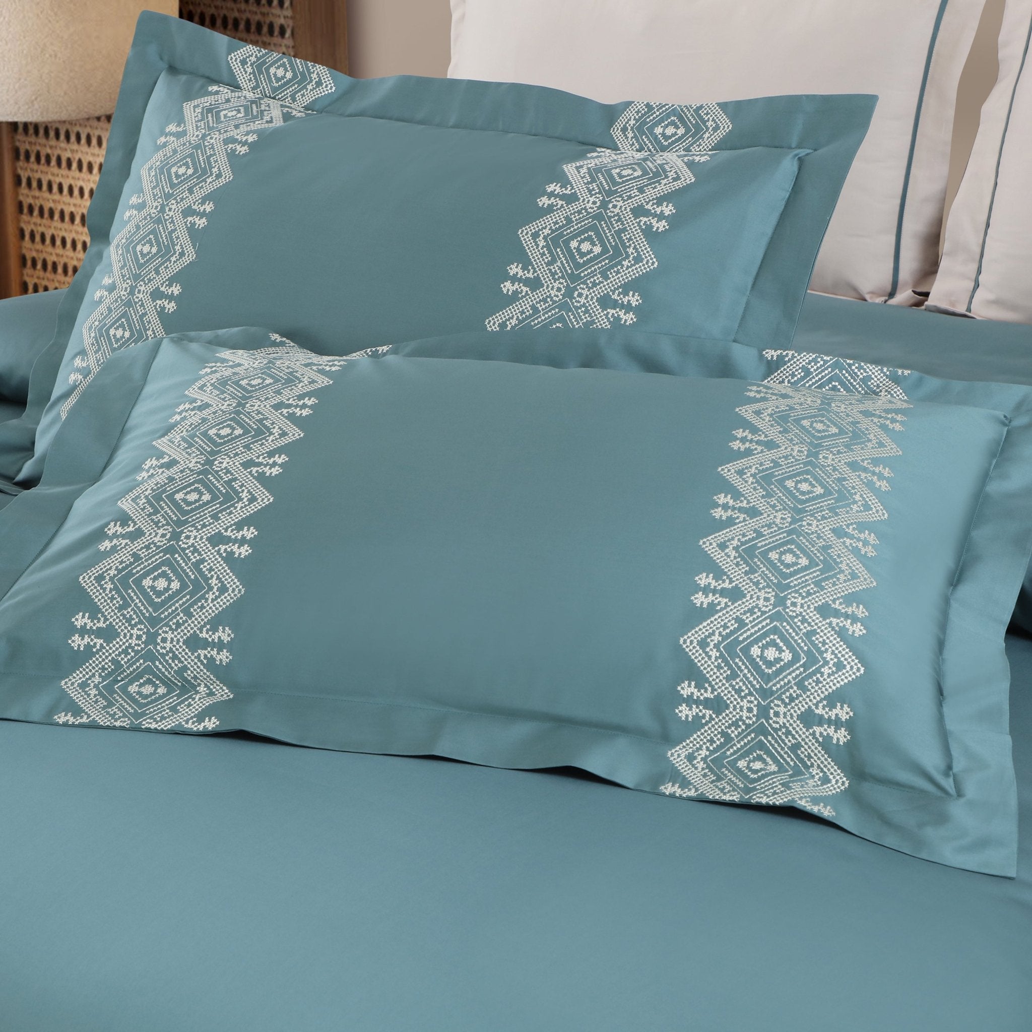 Malako Luxe Collection: 550 TC Teal Green Premium Embroidered Bedding - MALAKO