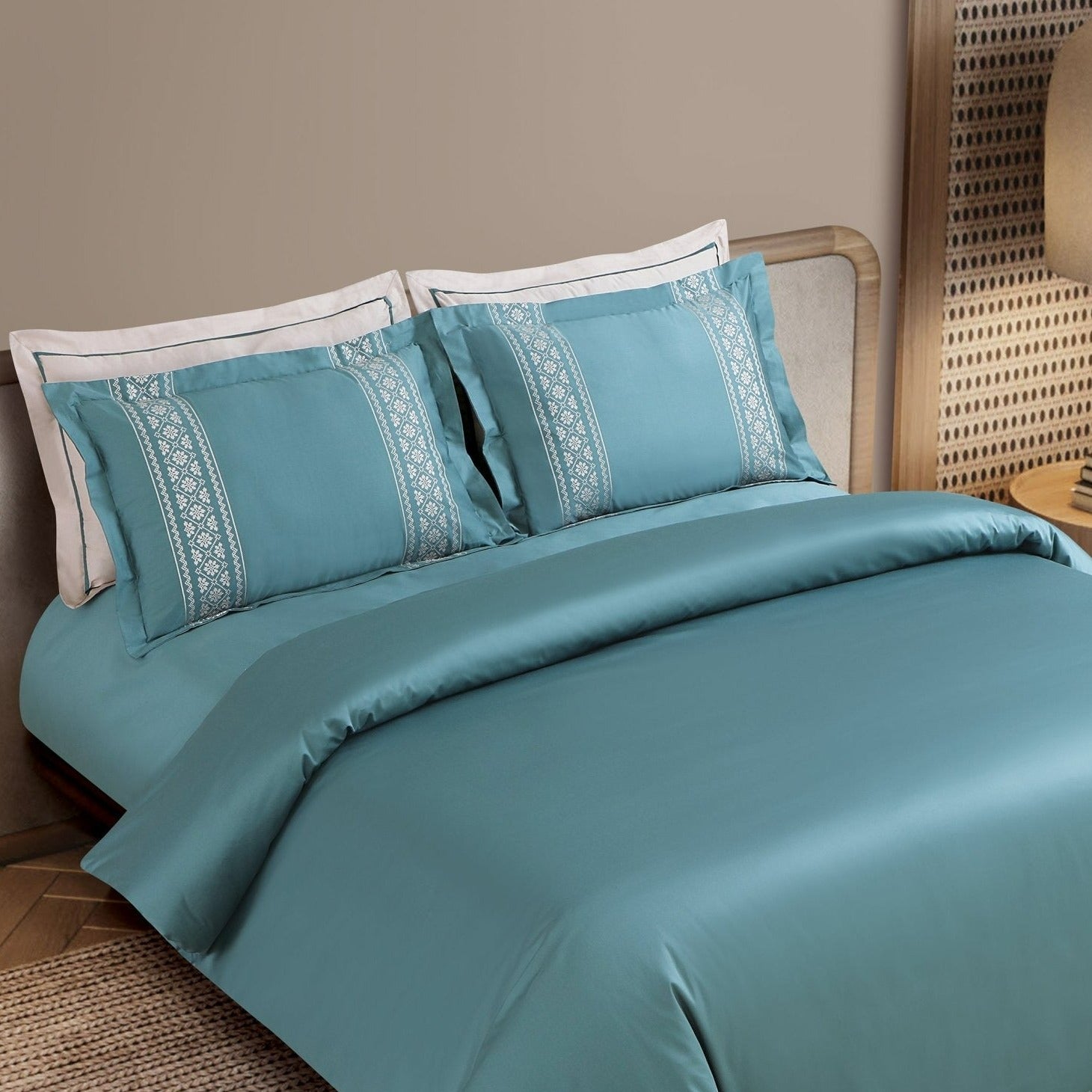 Malako Luxe Collection: 550 TC Teal Green Premium Embroidered Bedding - MALAKO