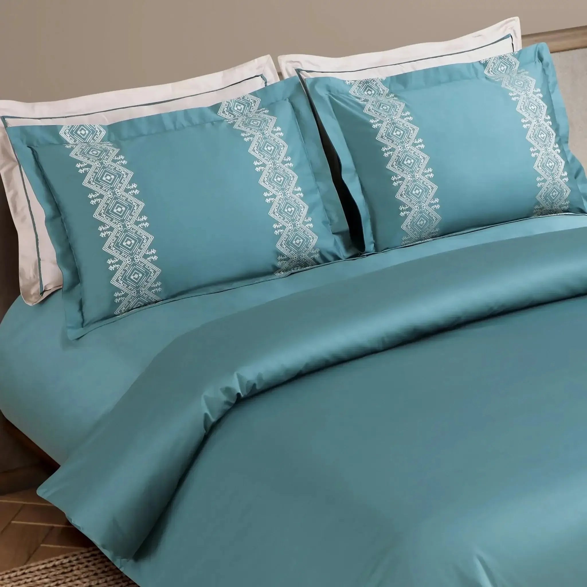 Malako Luxe Collection 550 TC Teal Green Premium Embroidered Bedding