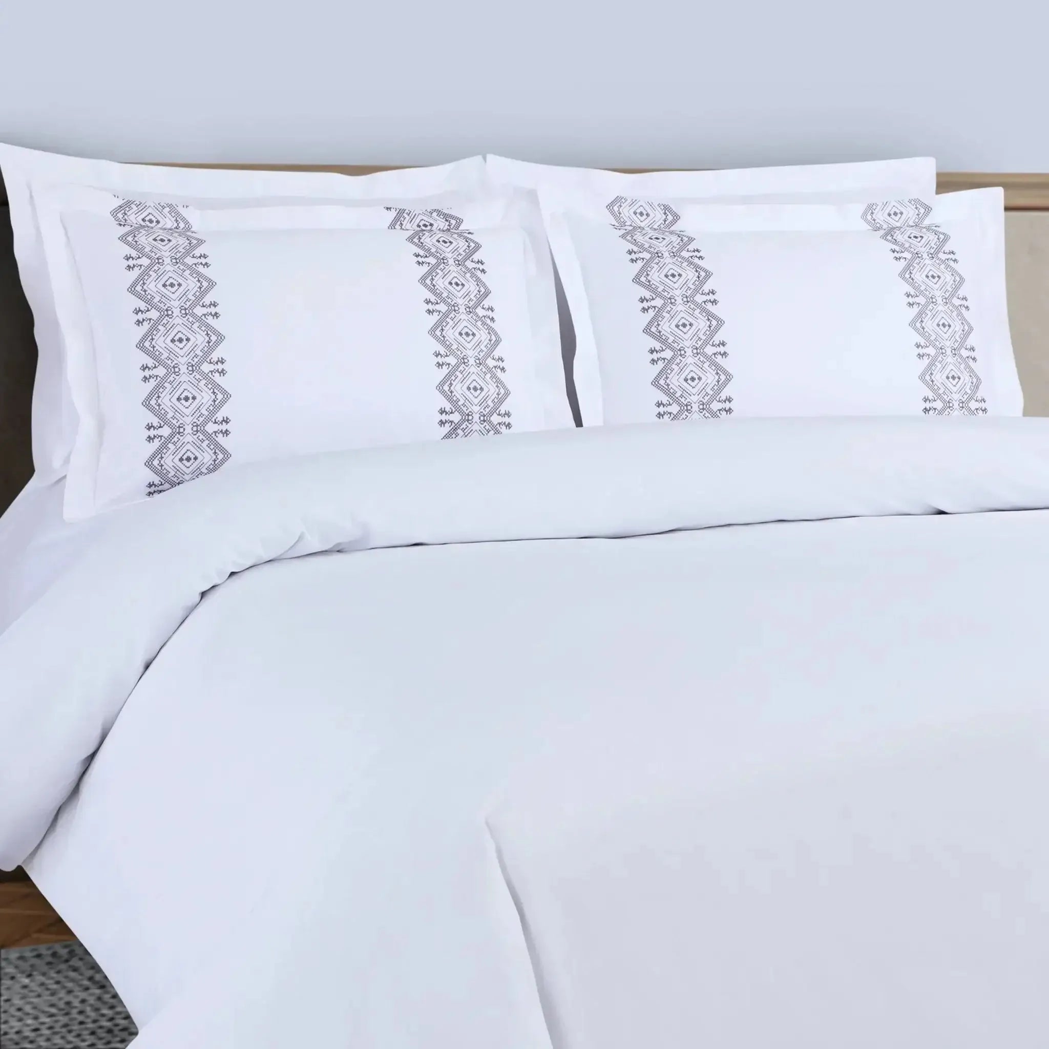 Malako Luxe Collection 550 TC White Premium Embroidered Bedding