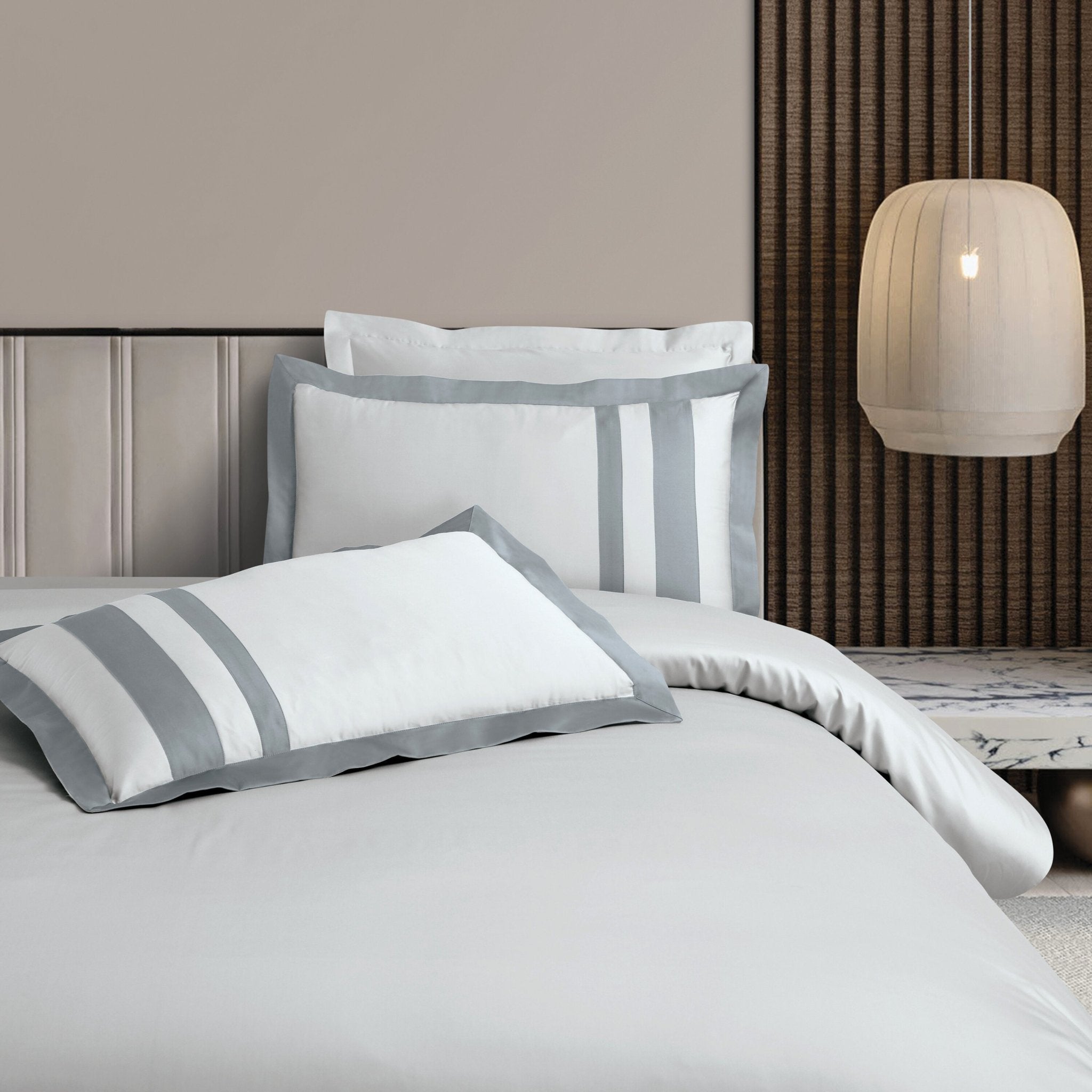 Malako Luxe: Oslo Collection 550TC Silver Grey 100% Cotton Super King Size Bedding - MALAKO
