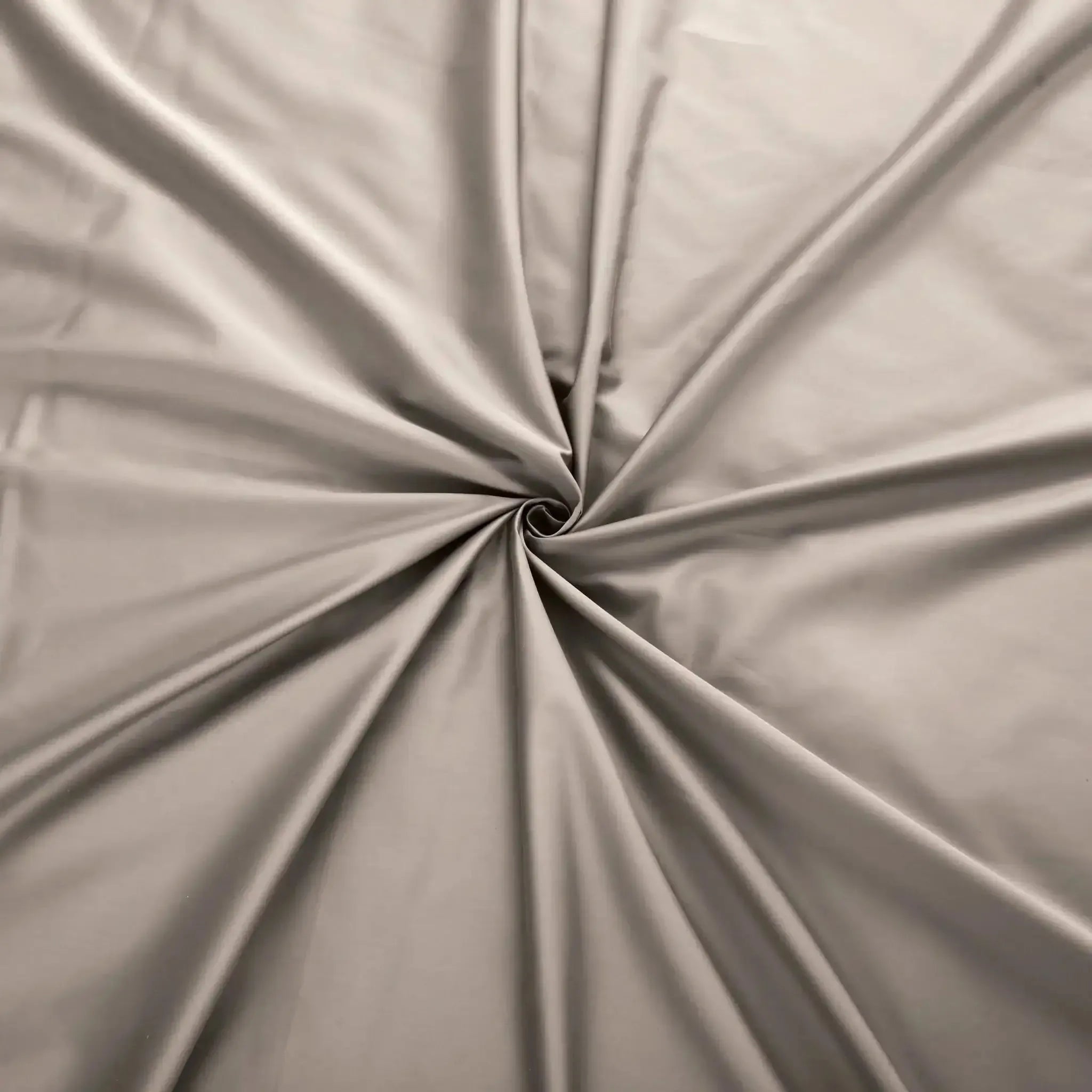 Malako Luxe: Oslo Collection 550TC Taupe Brown 100% Cotton Super King Size Bedding