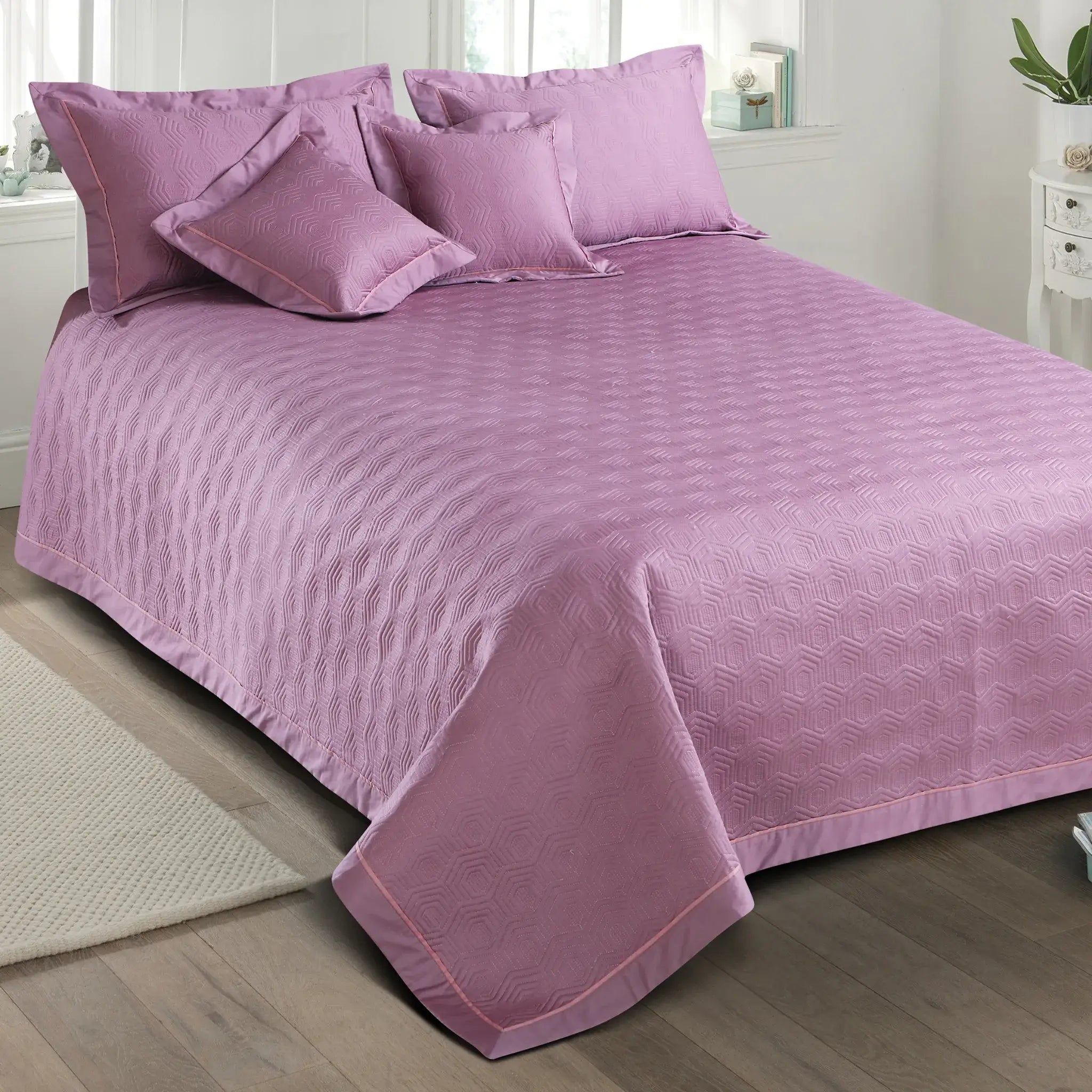 mauve-king-size-bed-cover