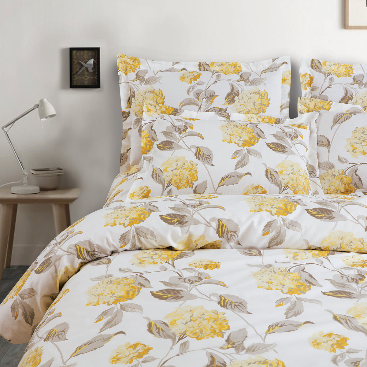 Malako Royale XL Bedding Set - White & Yellow Botanic 100% Cotton King Size Bedsheet With Comforter