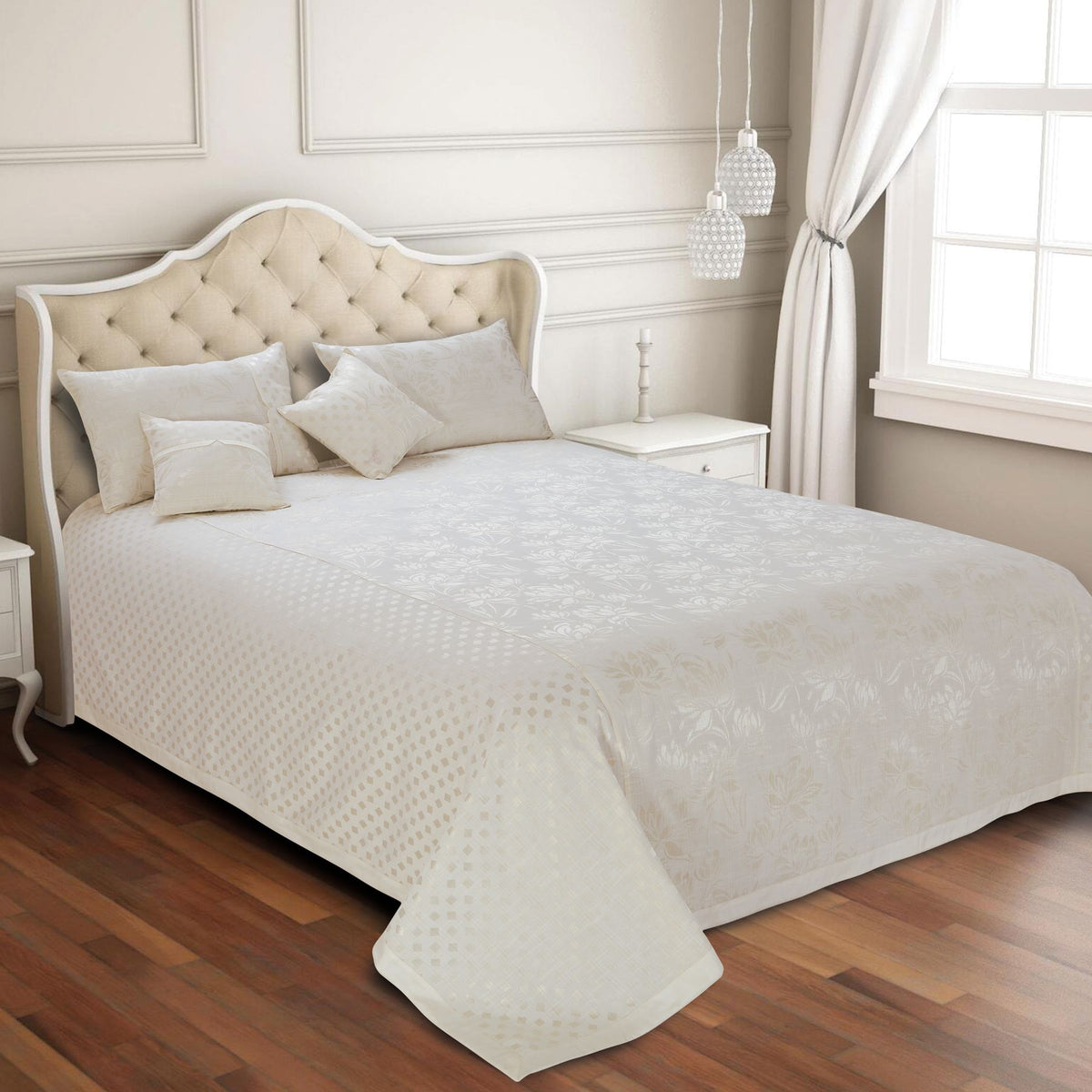 Polycotton King Size Jacquard Botanic Off White Bedcover With 2 Cushion Covers & 2 Pillow Covers