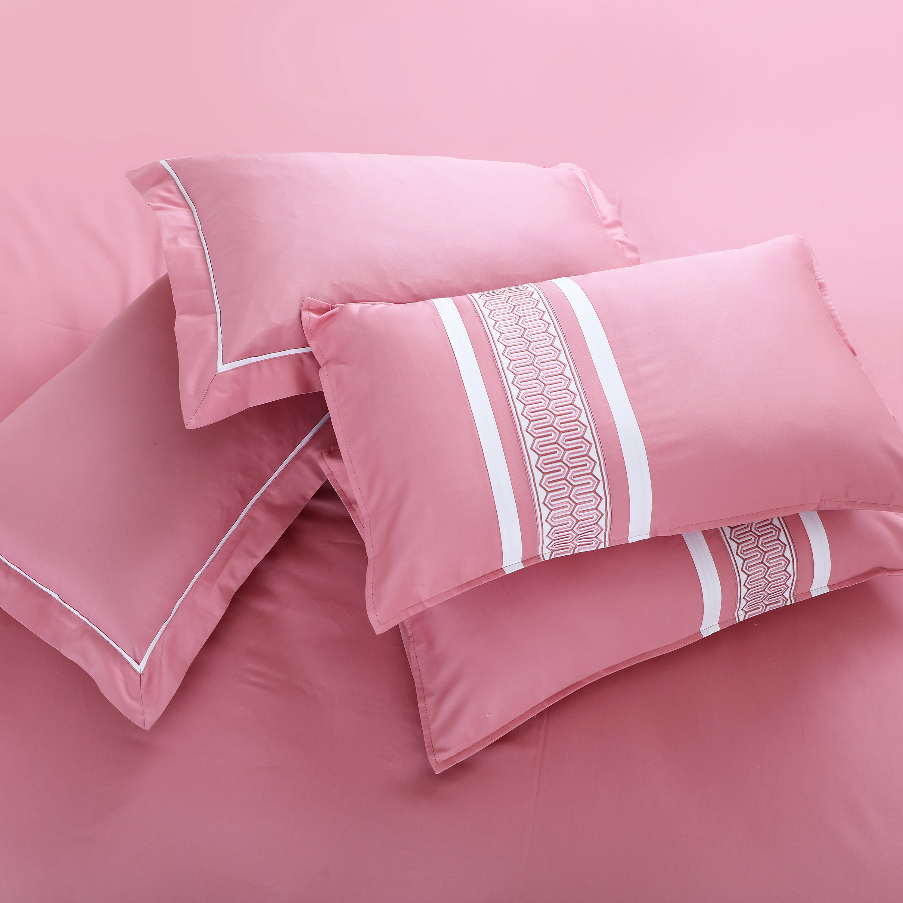 Petal Soft Vivid Embroidered Duvet Cover Set - Pink 100% Cotton King Size Duvet Set