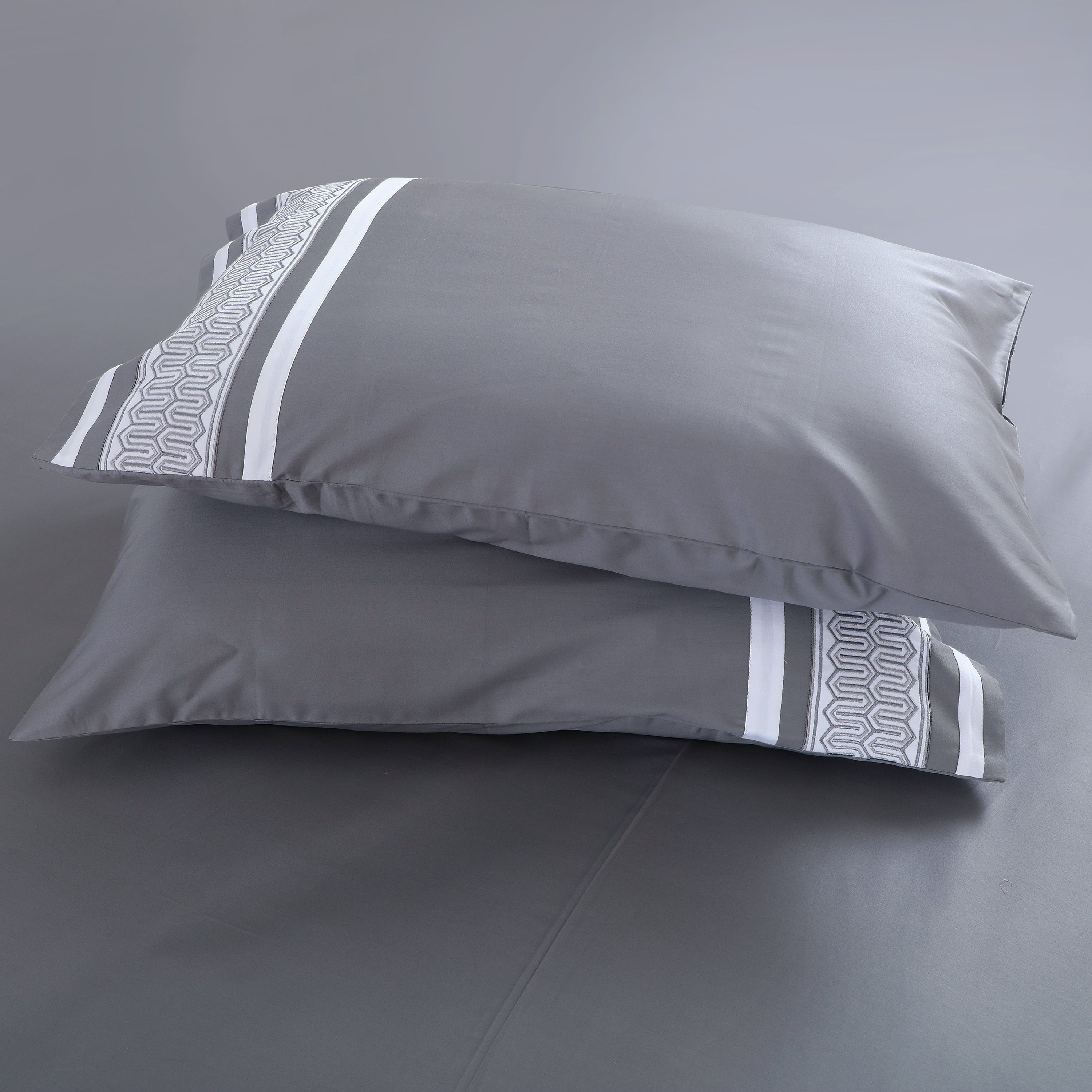 Petal Soft Vivid Embroidered Duvet Cover Set - Grey 100% Cotton King Size Duvet Set